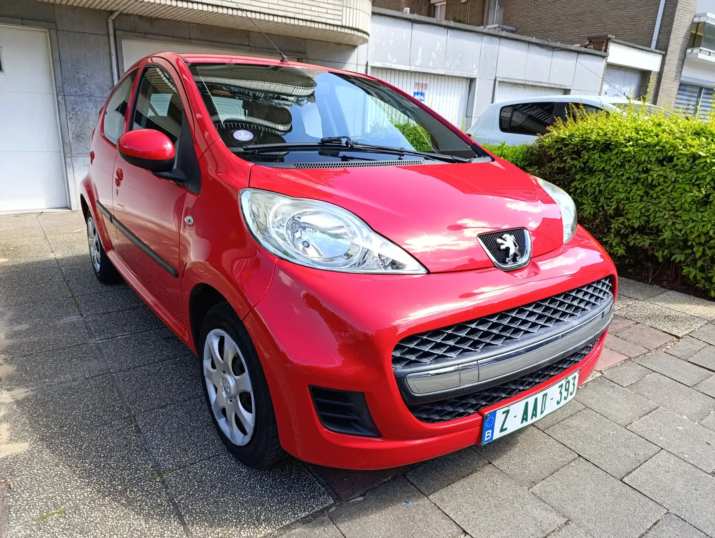 Peugeot 107 107 1.0i Trendy Rouge - 1
