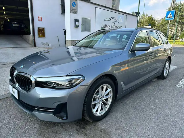 BMW 520 i Touring mhev 48V Business - AUT/NAV/PDC/LED/CARPLAY