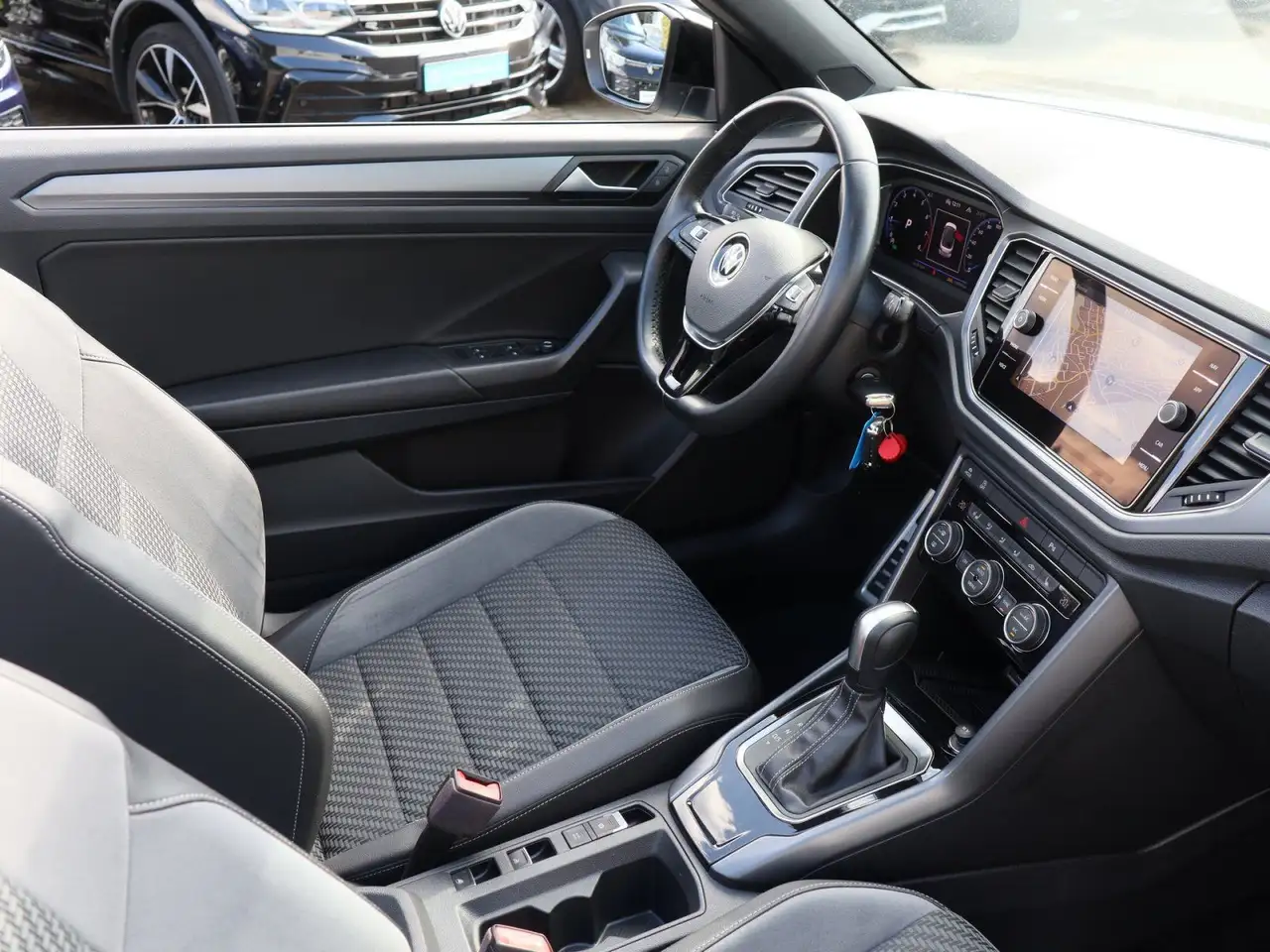 Volkswagen T-Roc 1.5TSI R-Line AHK Navi DSG ACC A, миниатюра 4