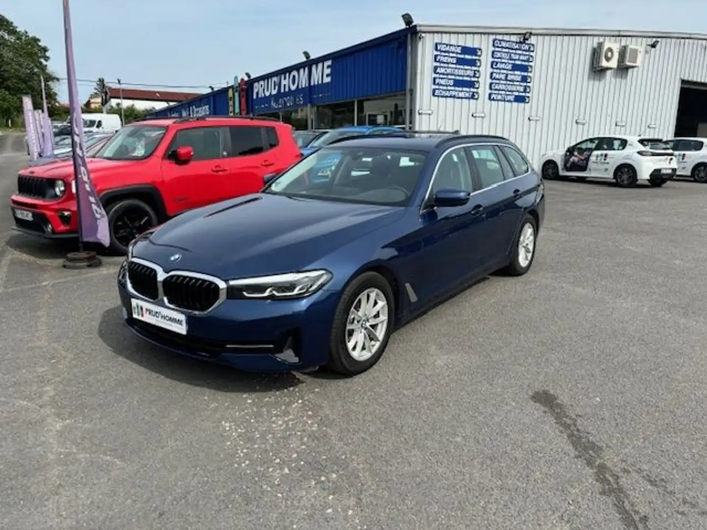 BMW 520 (G31) 520DA 190CH LOUNGE STEPTRONIC Bleu - 1