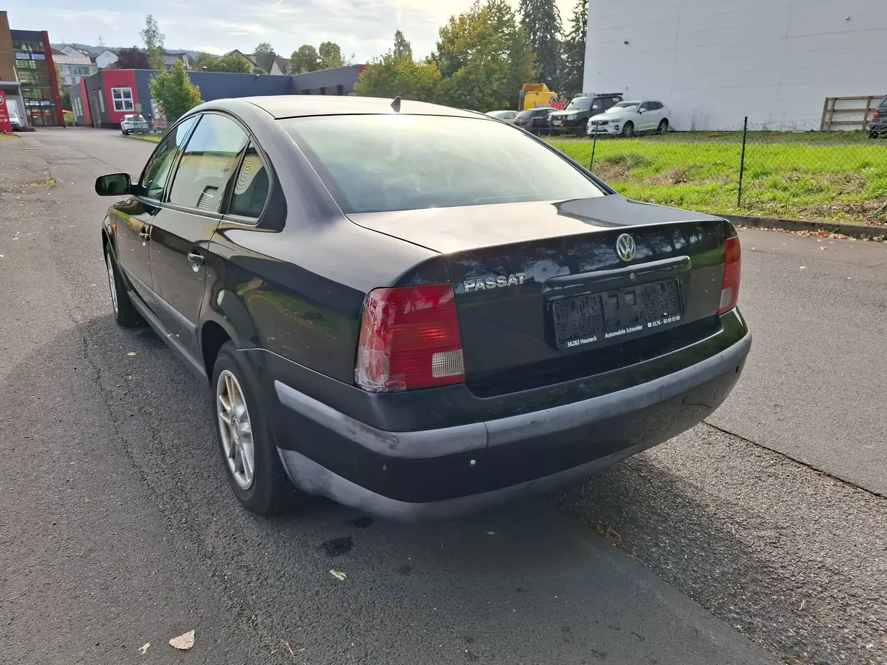 Volkswagen Passat 1.6 TÜV 04/2027 AHK, foto 3