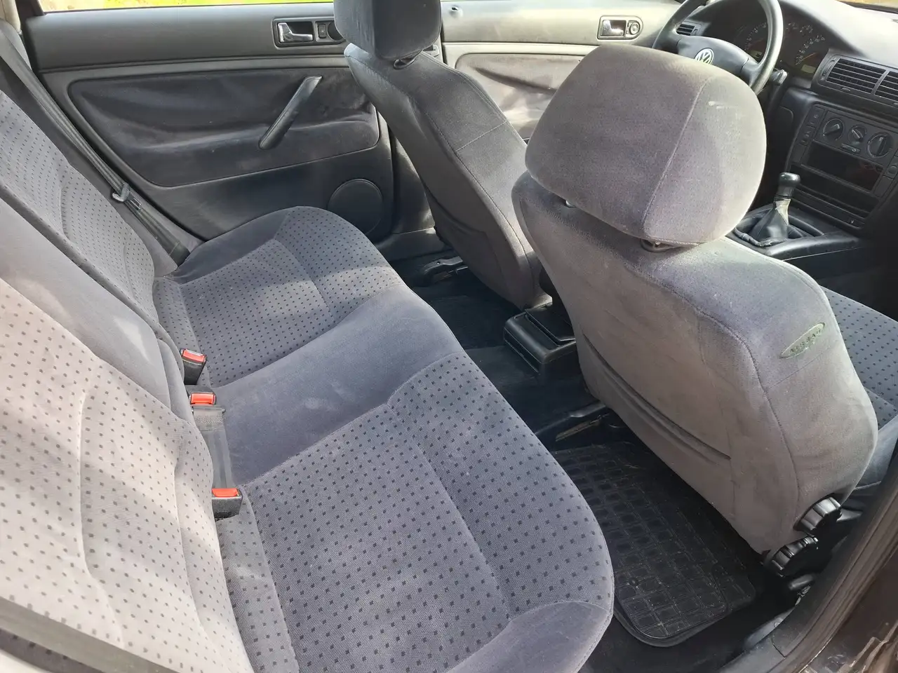 Volkswagen Passat 1.6 TÜV 04/2027 AHK, foto 12