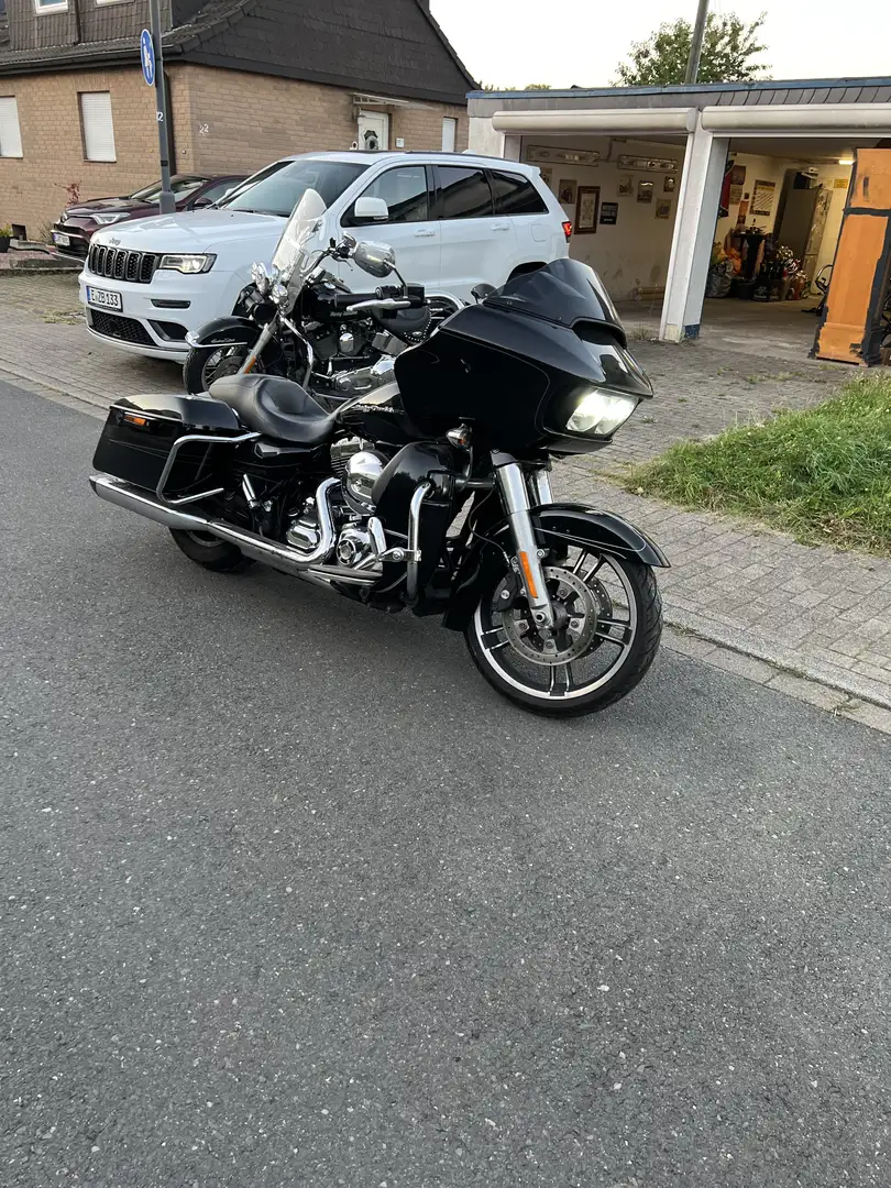 Harley-Davidson Road Glide special - 2