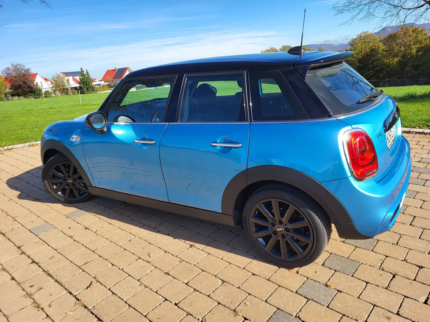 MINI Cooper SD MINI 5-TÜRER Diesel Blau - 2