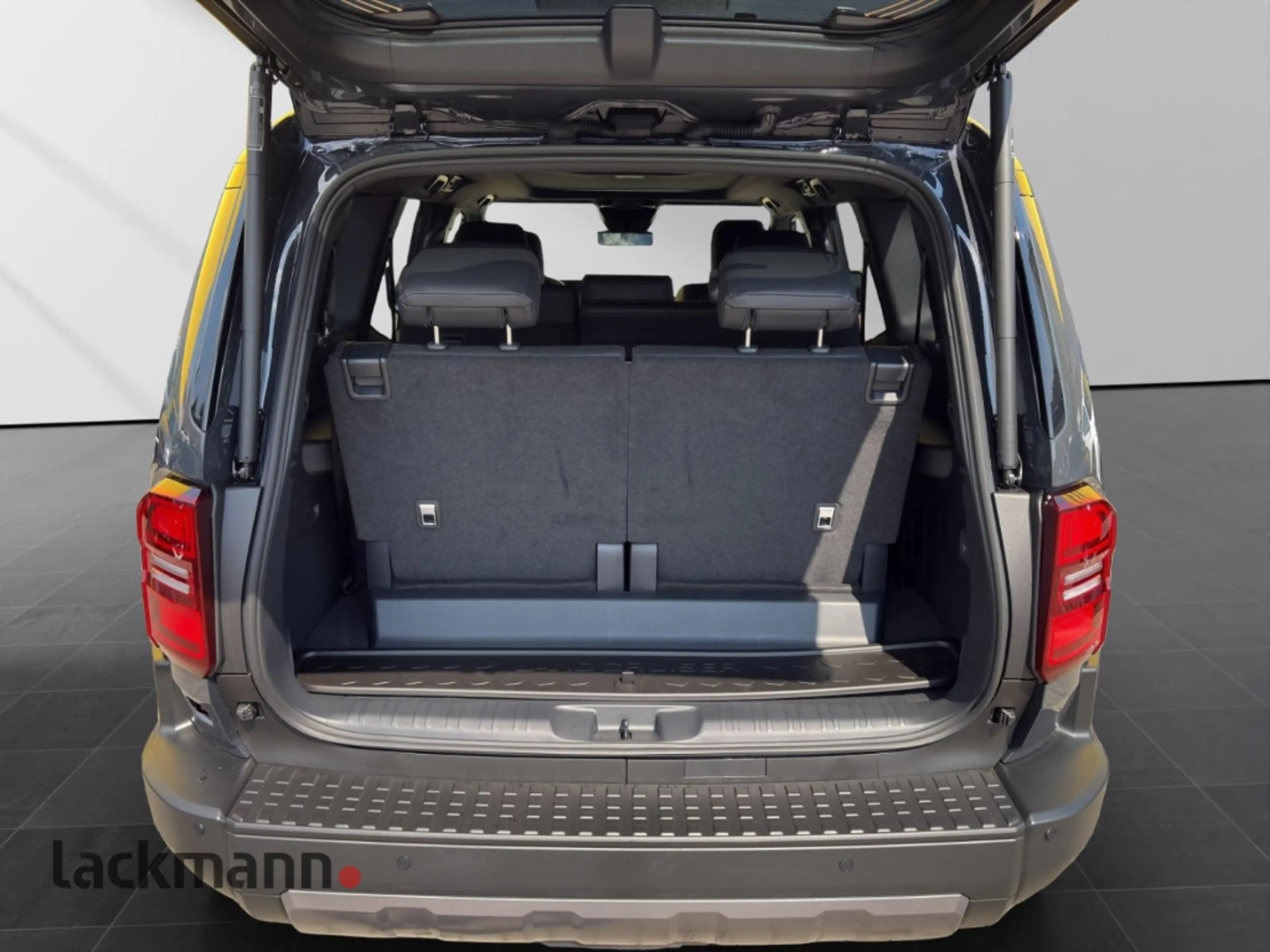 Toyota Land Cruiser 2,8 D-4D Mild Hybrid, Lounge *Pano* — photo 7