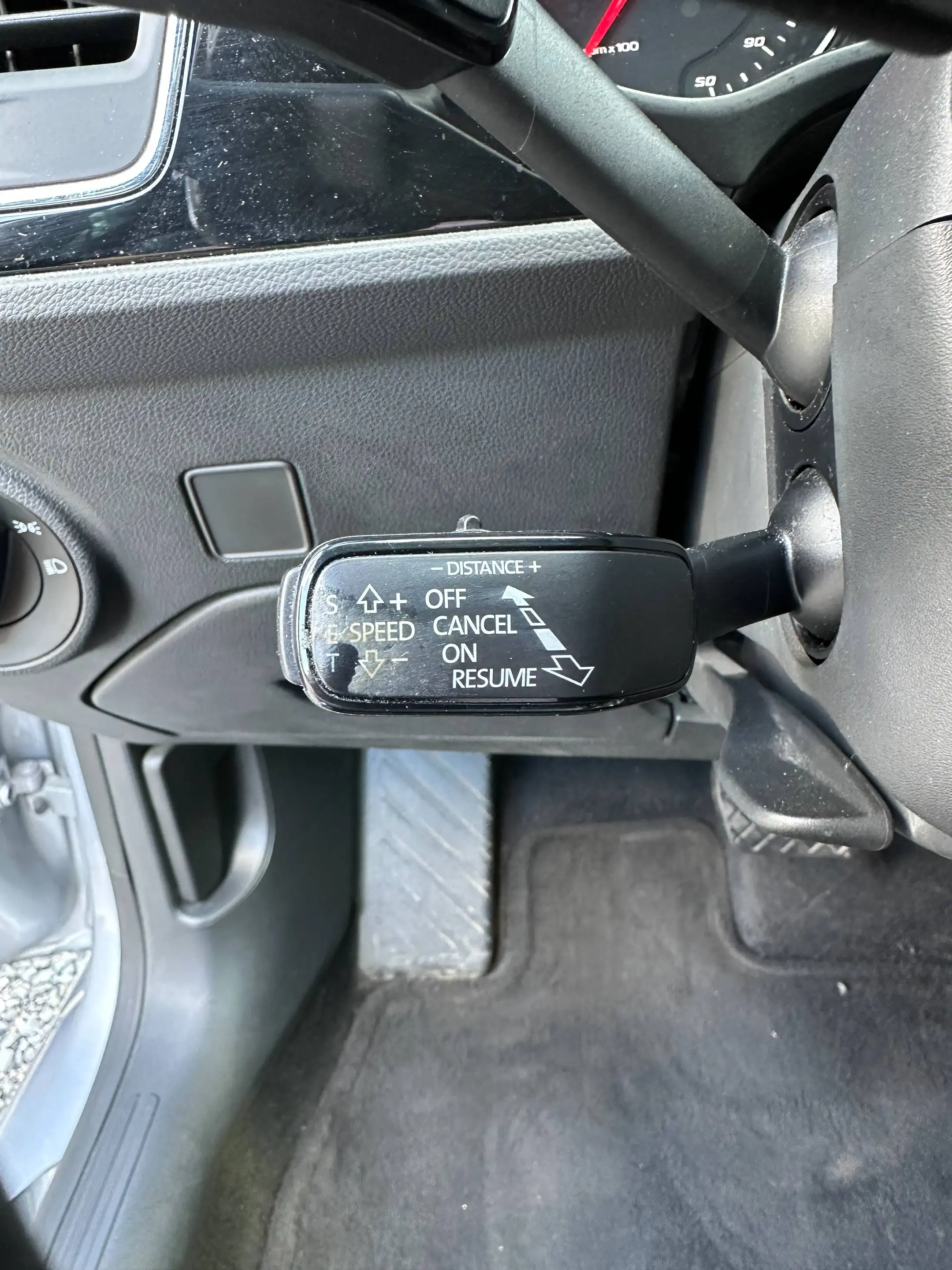 SEAT Leon FR 1.Hand Automatik LED Pano SHZ CARPLAY — photo 23