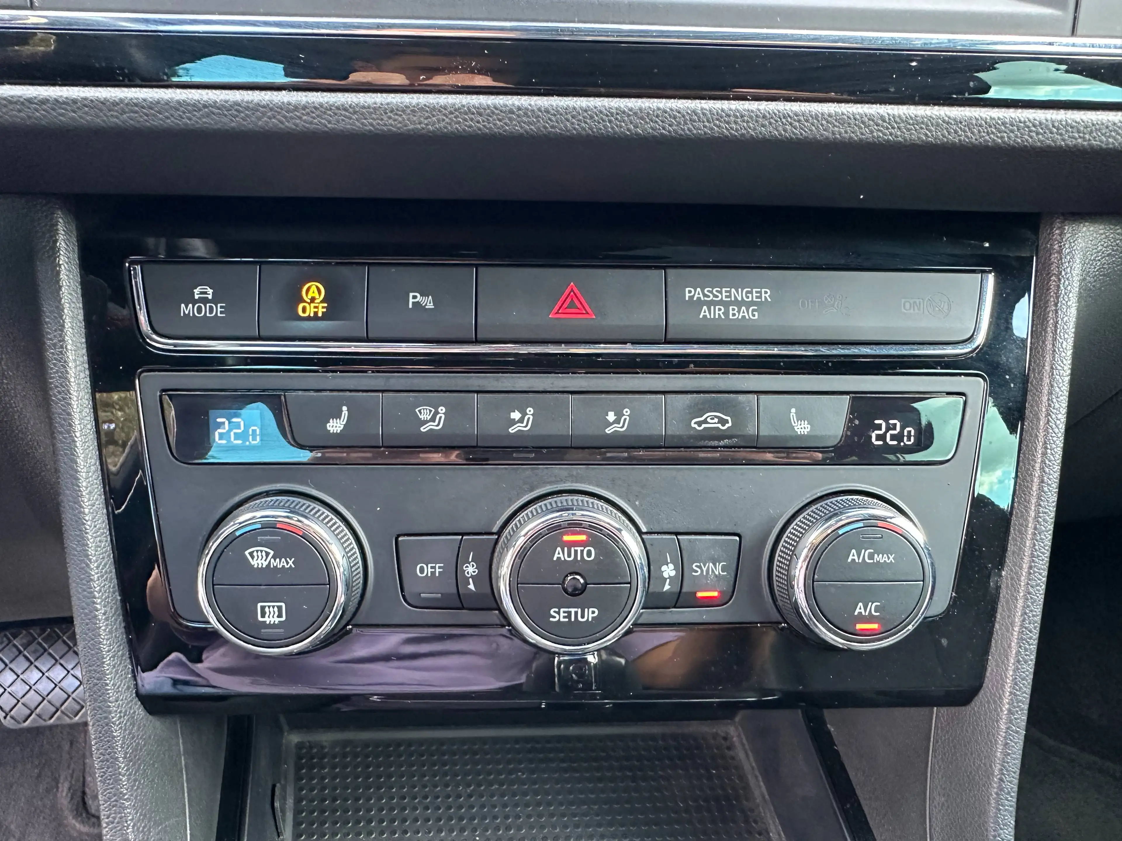 SEAT Leon FR 1.Hand Automatik LED Pano SHZ CARPLAY — photo 29