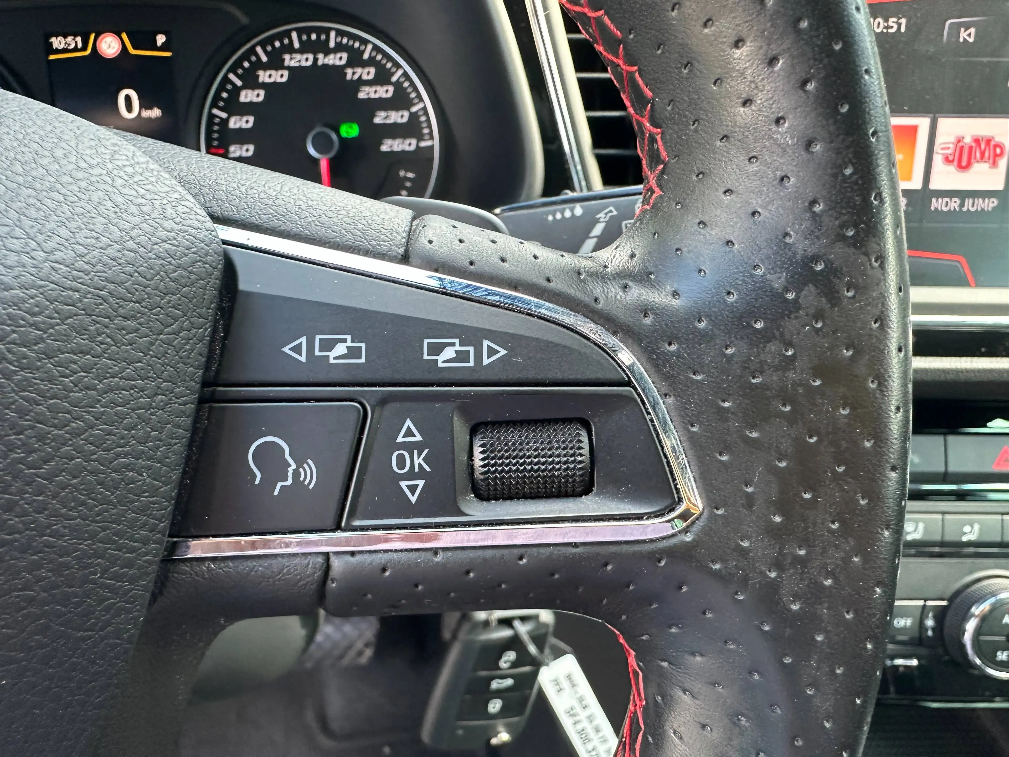 SEAT Leon FR 1.Hand Automatik LED Pano SHZ CARPLAY — photo 22