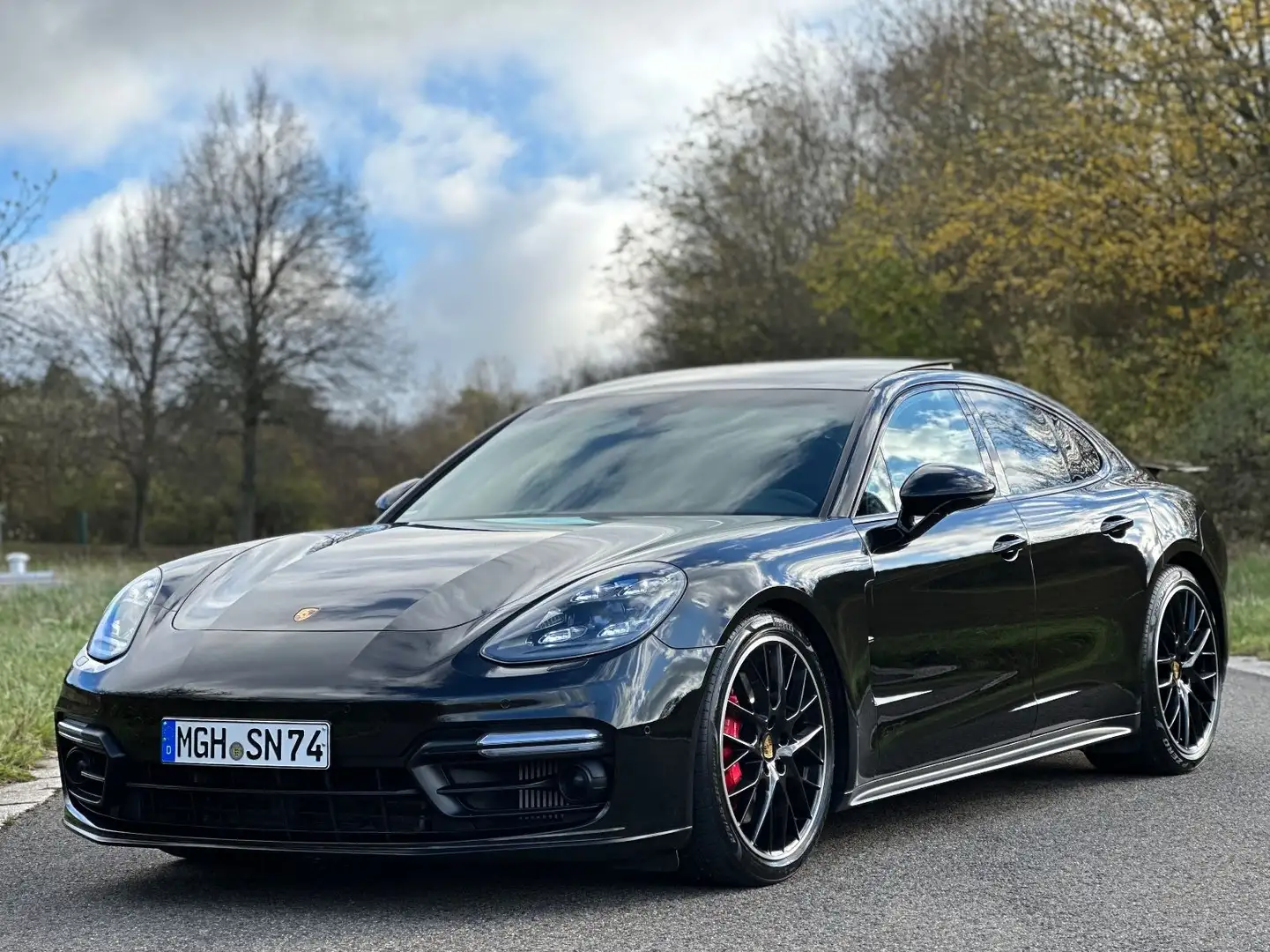 Porsche Panamera GTS/APPROVED 10-25/Pano/PDLS+/Deutsch/ Noir - 1
