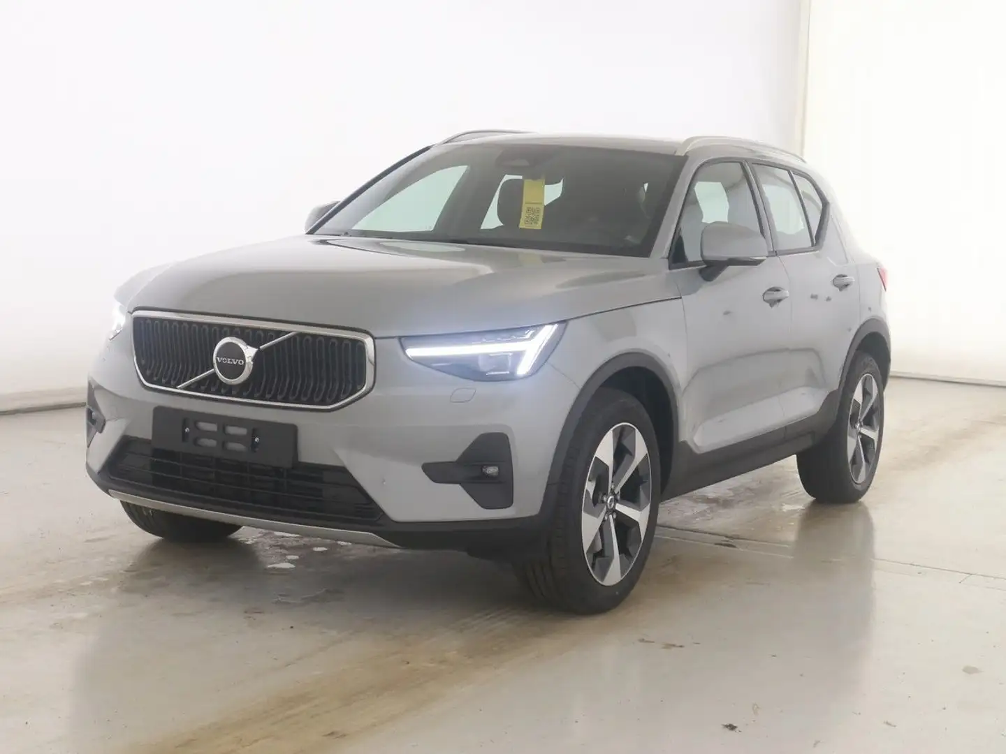 Volvo XC40 B3 Core FWD Grau - 1