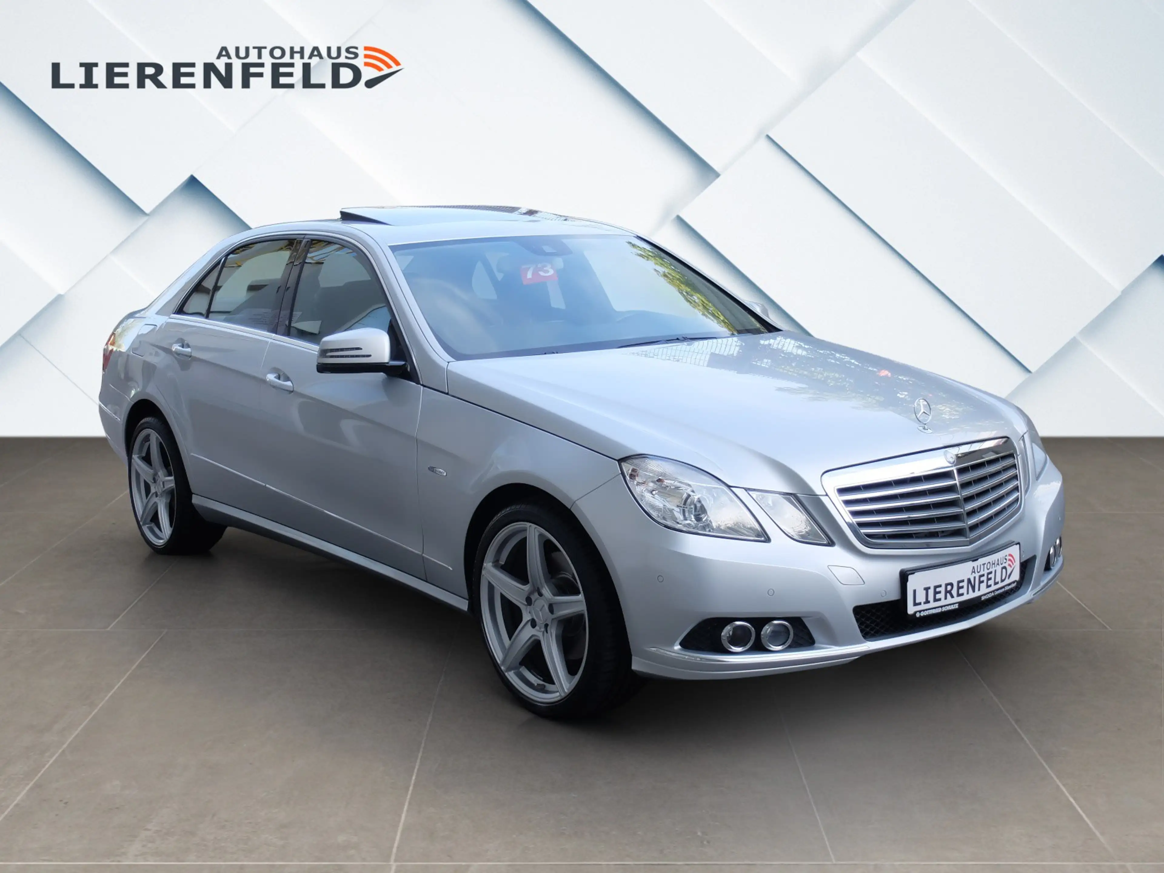 Mercedes-Benz E 350 Automatik Mercedes Scheckheft — photo 7