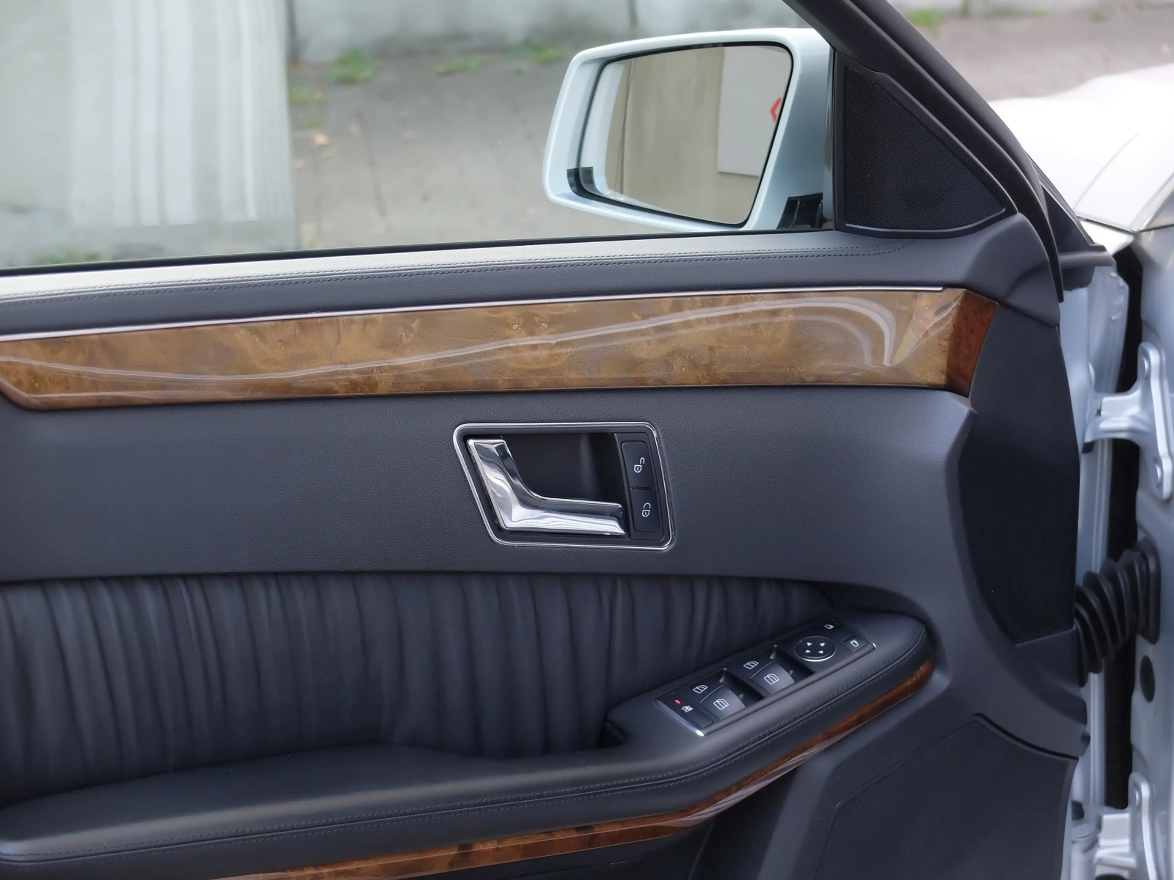 Mercedes-Benz E 350 Automatik Mercedes Scheckheft — photo 9