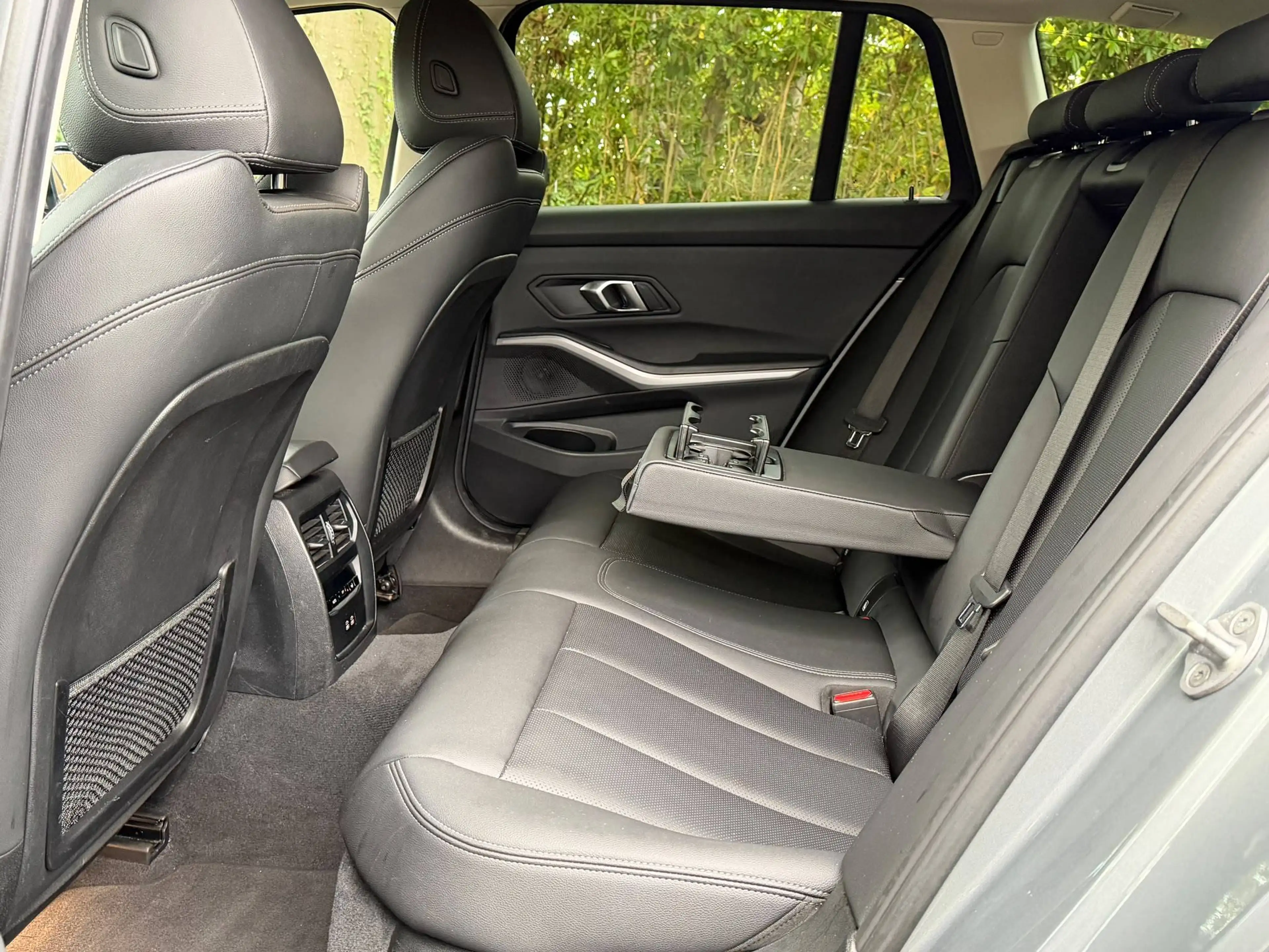 BMW 320 Touring 320eA Facelift-Led-Curved-Keyless-Sportzetels-Leer-19" — photo 14