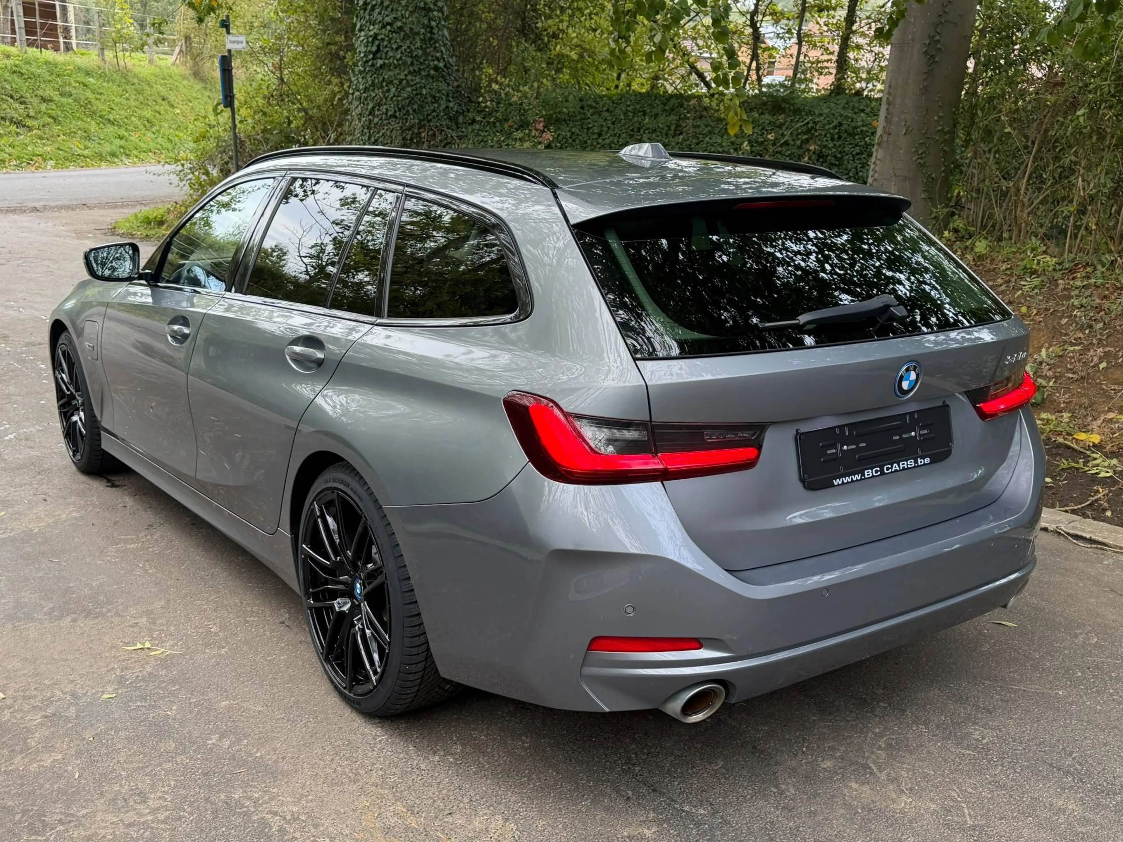 BMW 320 Touring 320eA Facelift-Led-Curved-Keyless-Sportzetels-Leer-19" — photo 7