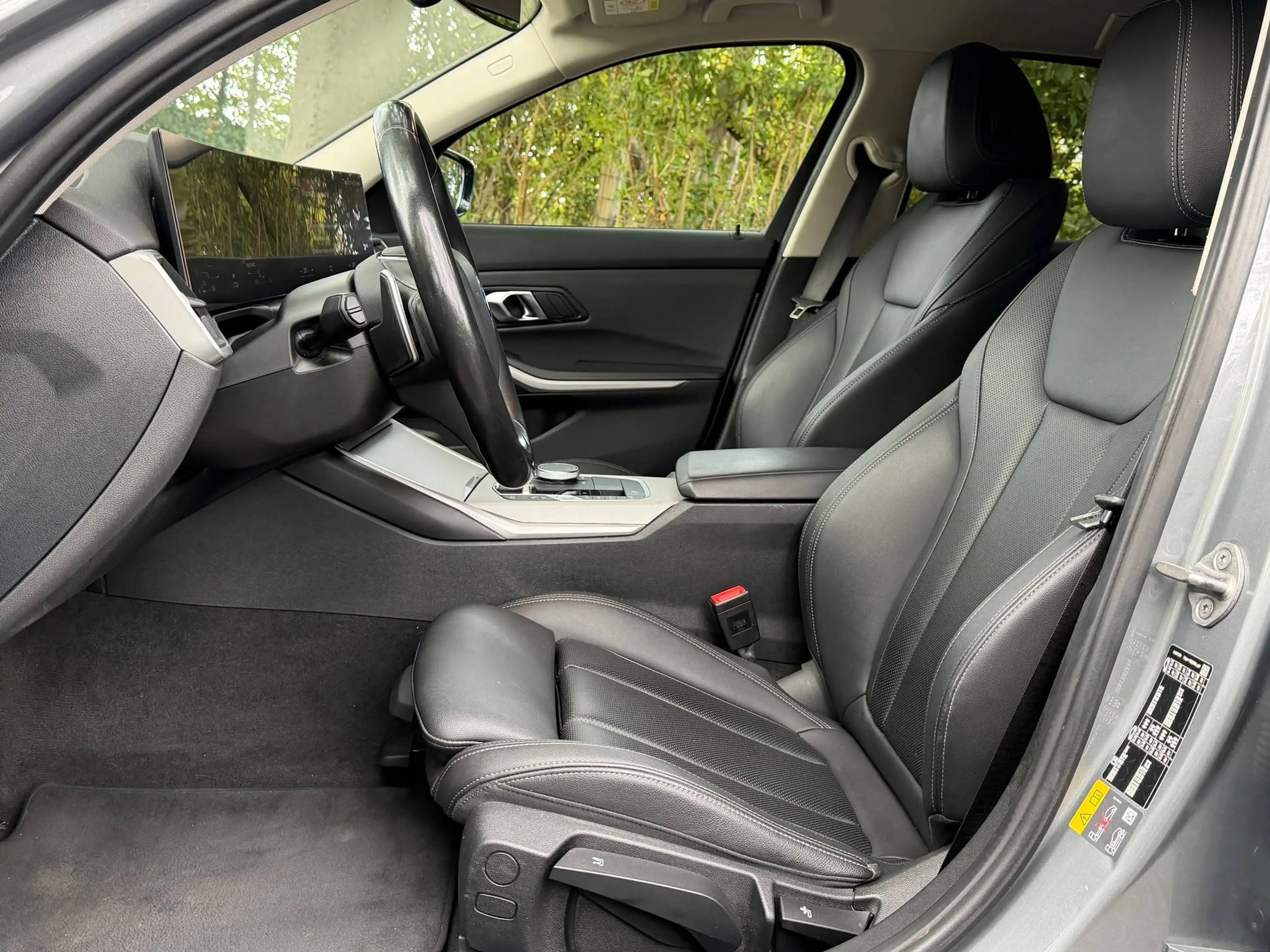 BMW 320 Touring 320eA Facelift-Led-Curved-Keyless-Sportzetels-Leer-19" — photo 12