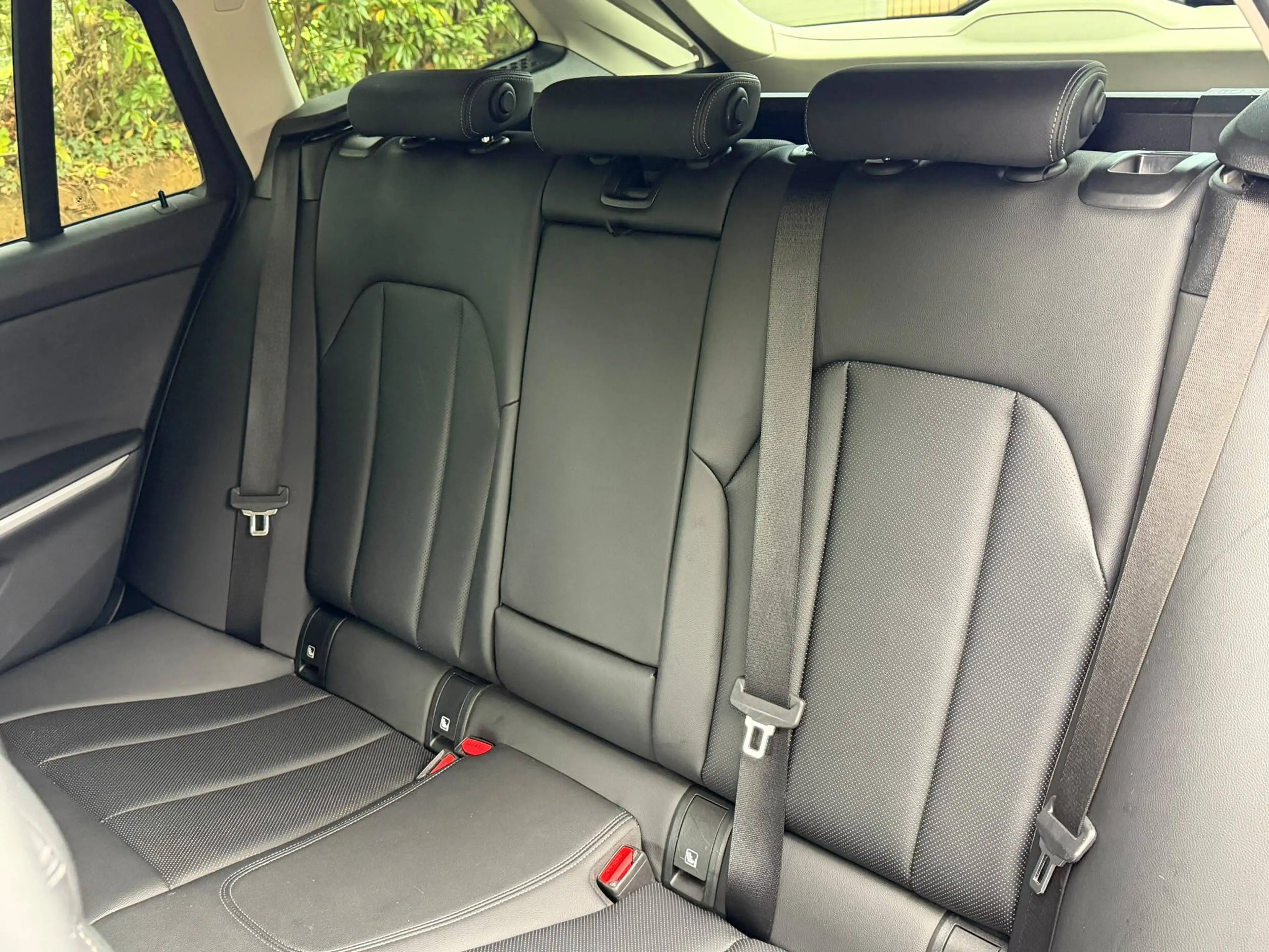 BMW 320 Touring 320eA Facelift-Led-Curved-Keyless-Sportzetels-Leer-19" — photo 15