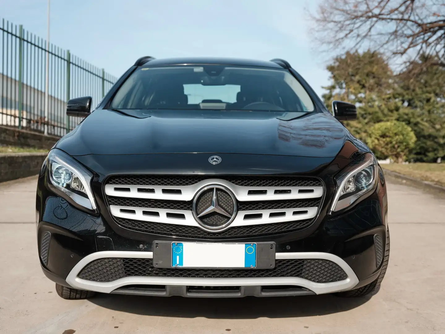 Mercedes-Benz GLA 200 GLA 200 d Business auto Nero - 1