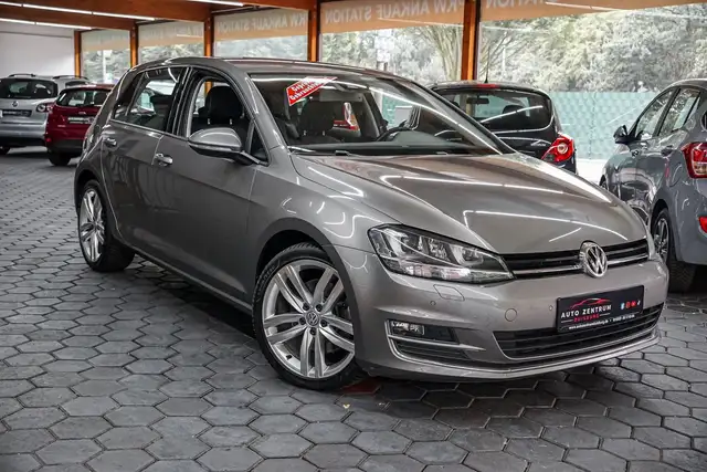 Volkswagen Golf view 8