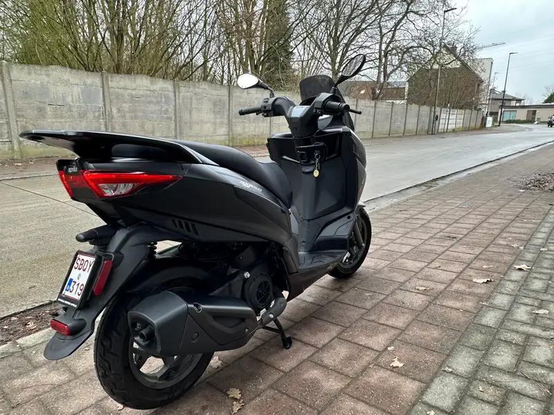 Aprilia SXR 50 - foto 4