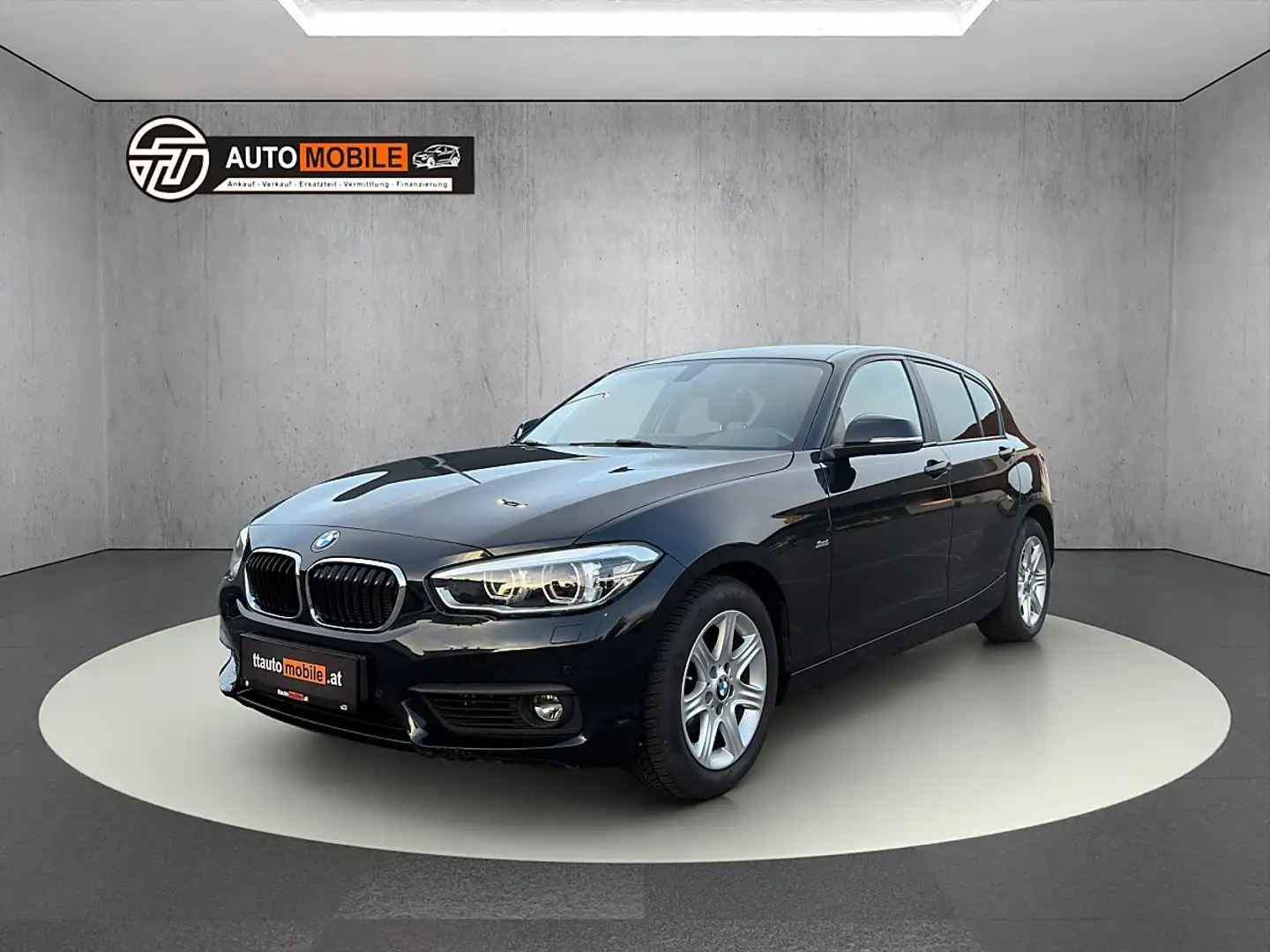 BMW 116 d Sport Line Aut. Schwarz - 1