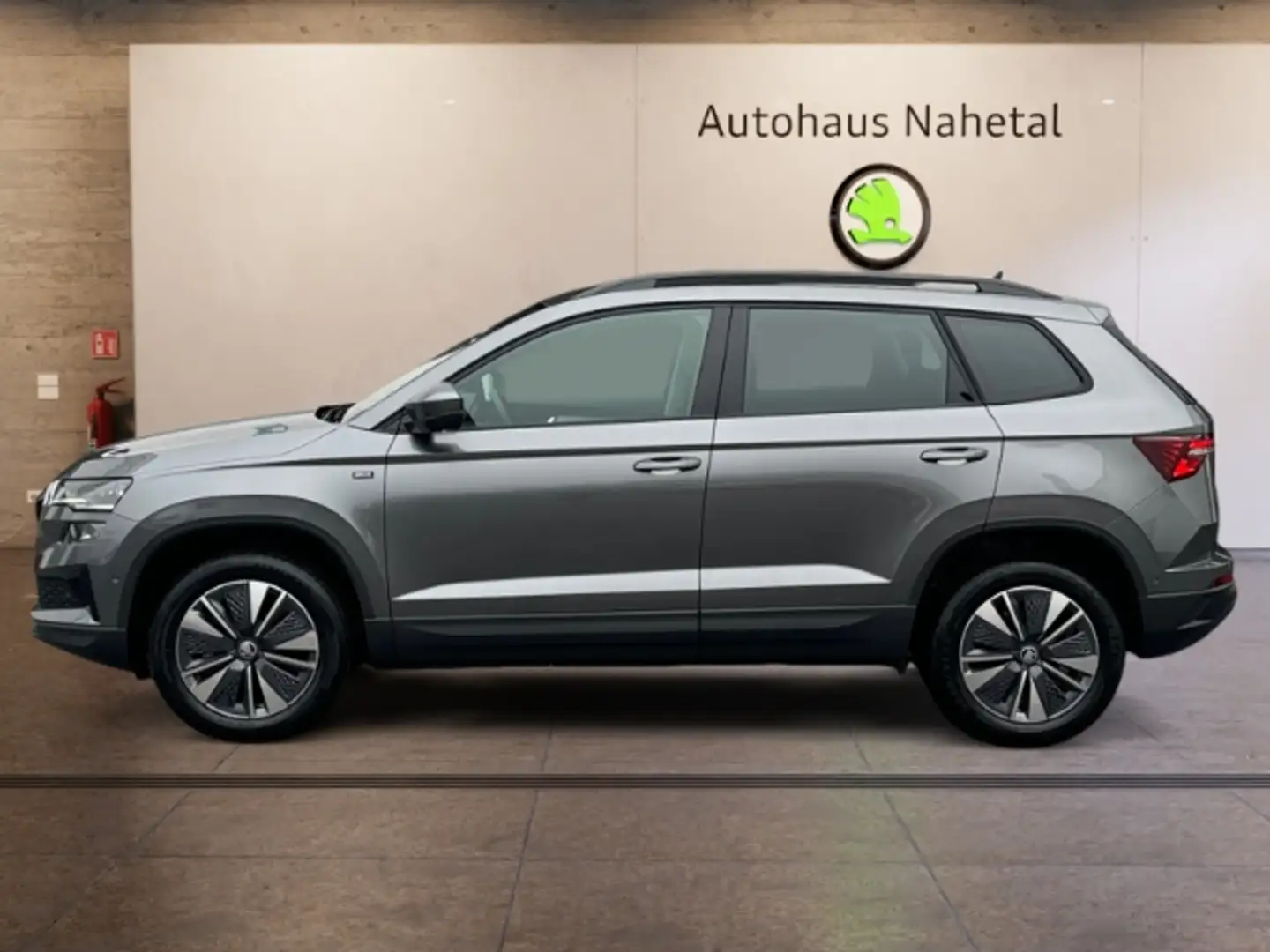Skoda Karoq 1.5 TSI DSG DRIVE MATRIX NAVI AHK SHZ PDC RÜFA 17' Grau - 2