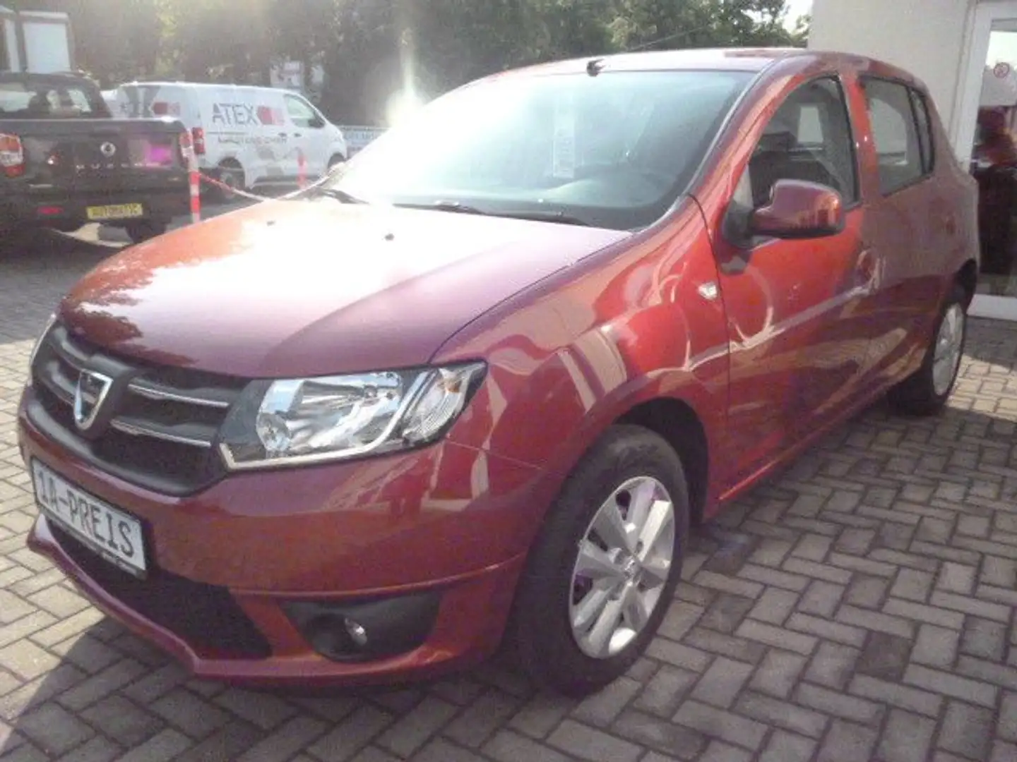 Dacia Sandero 1.2 16V 75 Lauréate KLANG-+ KLIMAPAKET Rouge - 2