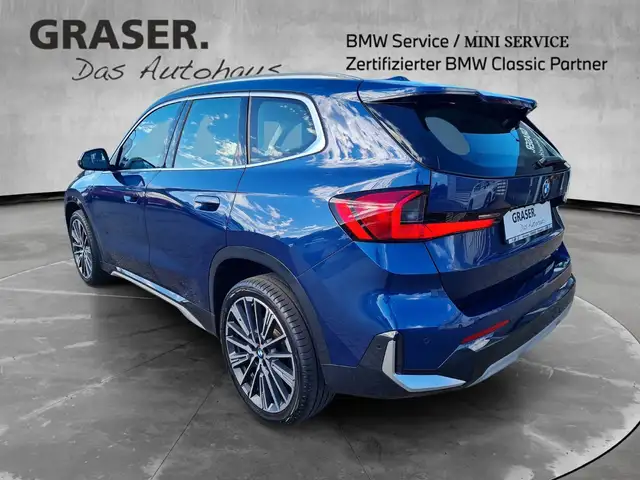 BMW X1 view 3