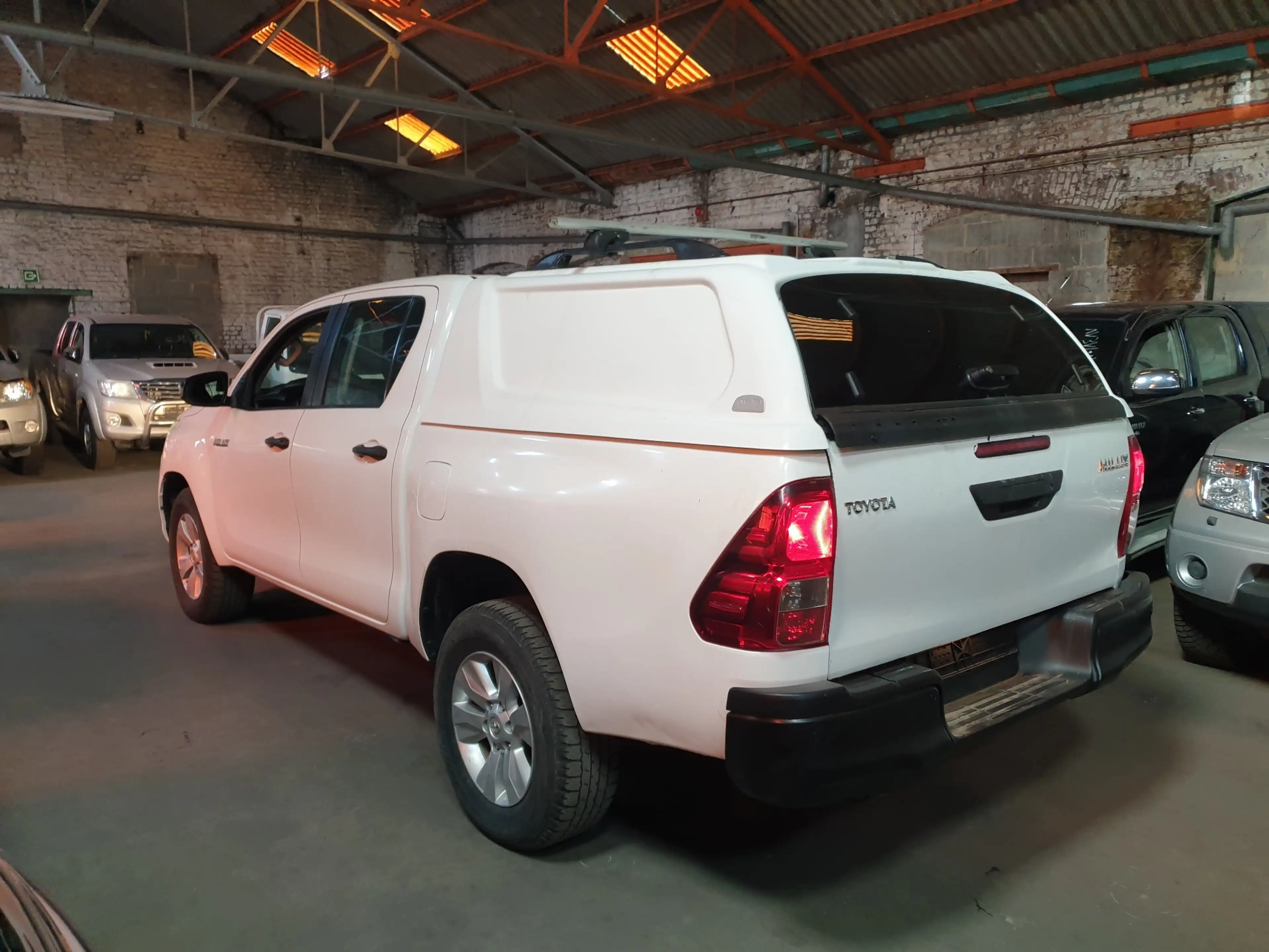 Toyota Hilux 2.4 D-4D 4WD Active — photo 4