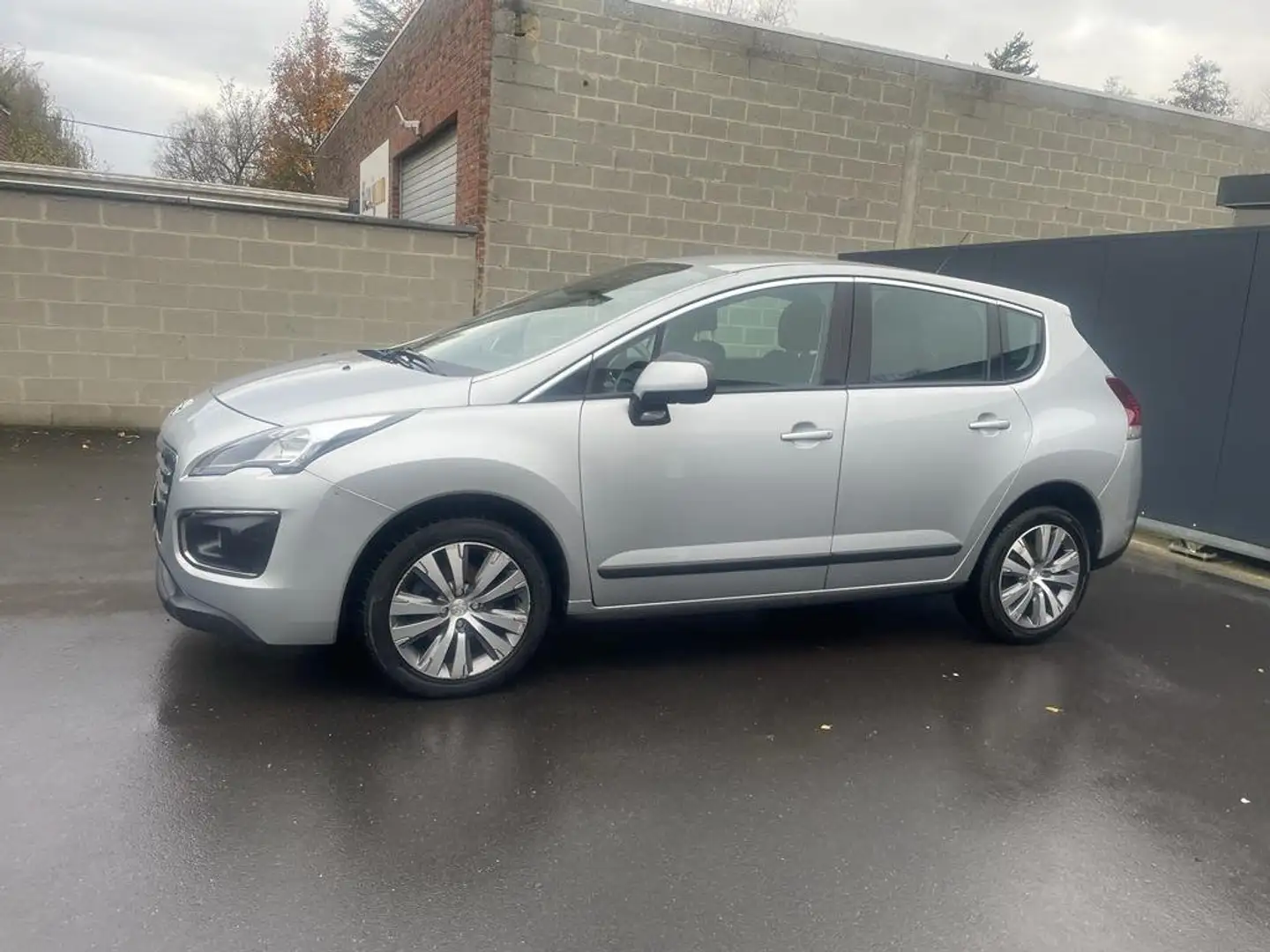 Peugeot 3008 1.6d HDi Allure*NAV BLUETH AIRCO PARKSENSOR Gris - 2