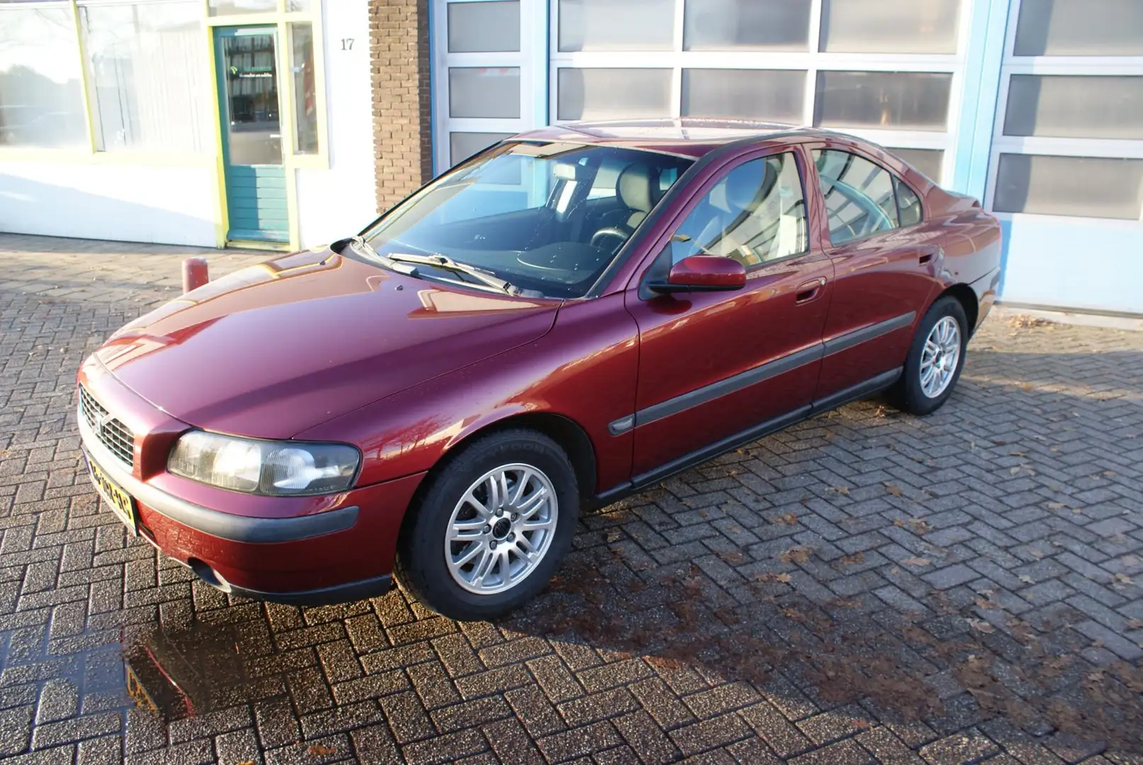 Volvo S60 2.4 Rot - 1