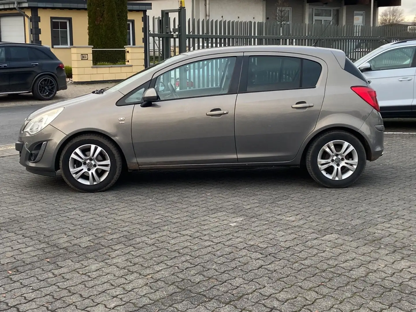Opel Corsa D Satellite*Klima* Grau - 2
