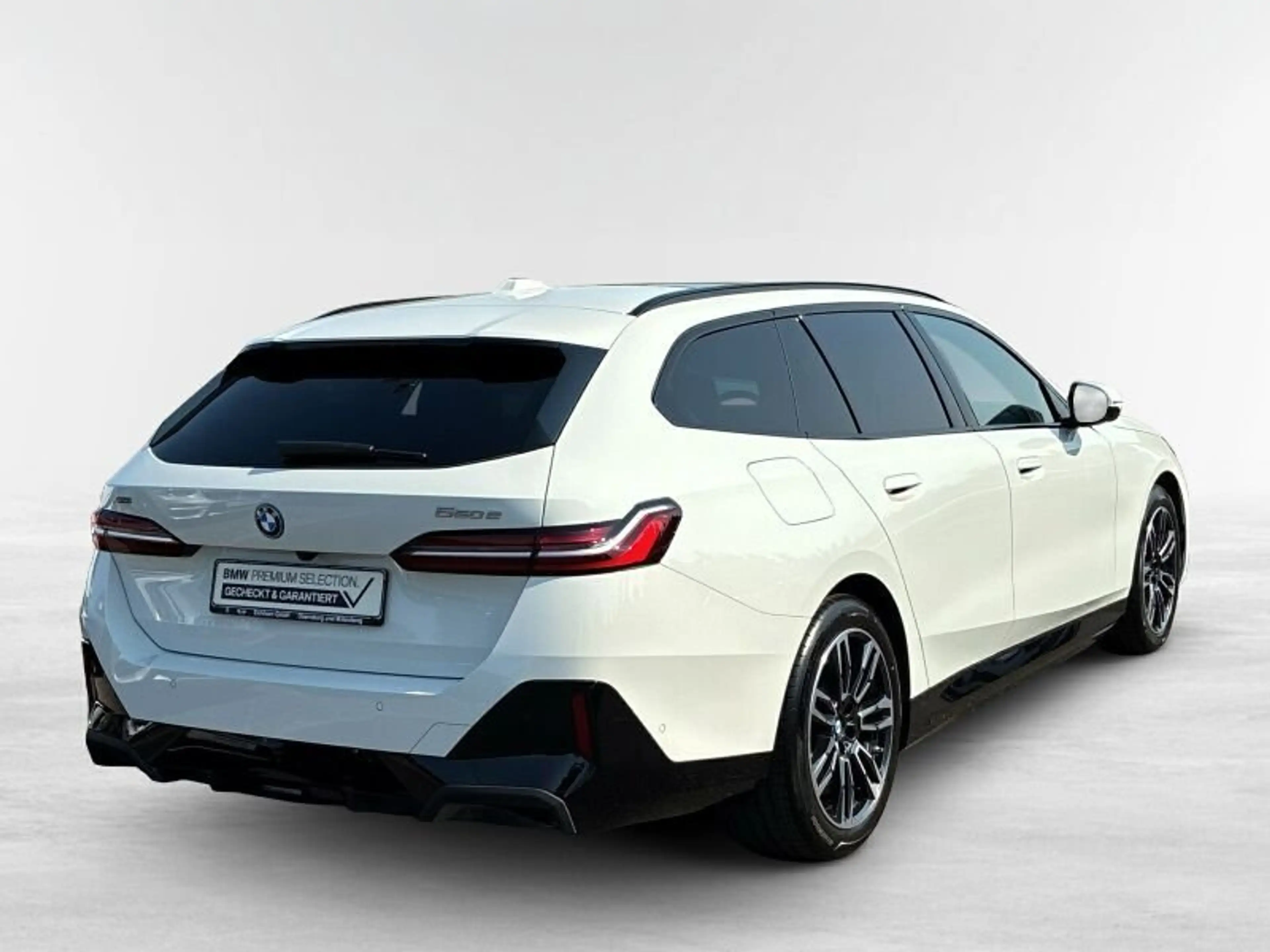BMW 550 e xDrive Touring M Sportpaket *PGSD.AHK.ACC* — photo 6