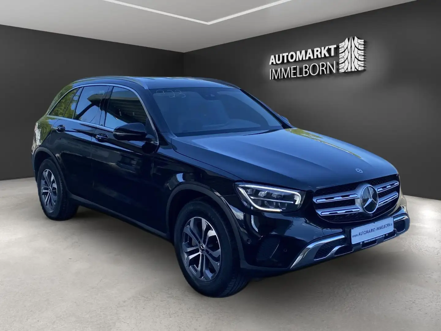 Mercedes-Benz GLC 300 d AMG Virtual*Distro*360°*TW*VKZ*Leder Černá - 1