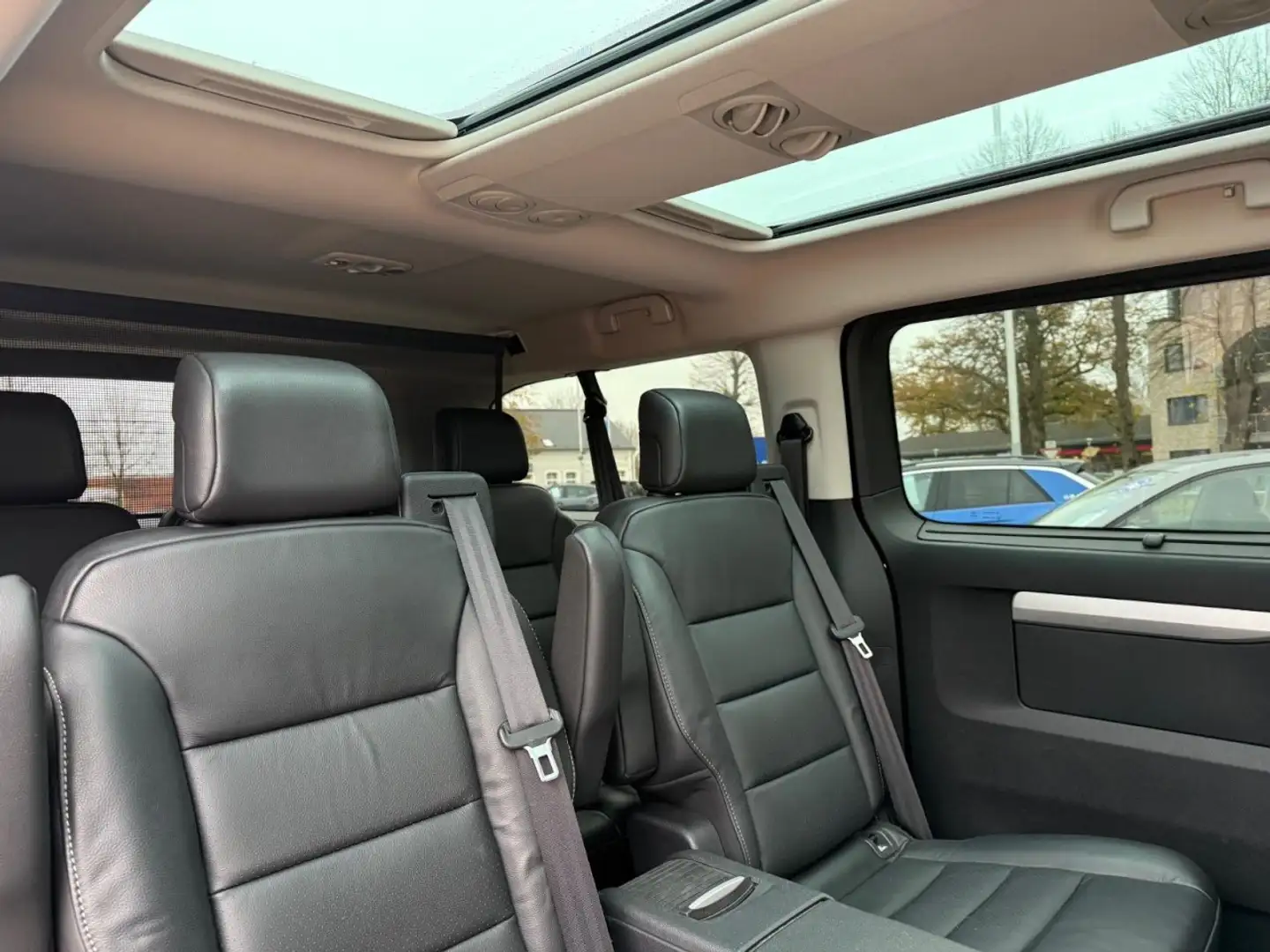 Peugeot Expert Traveller L3 Business V.I.P 1.Hand Klima Navi Schwarz - 2