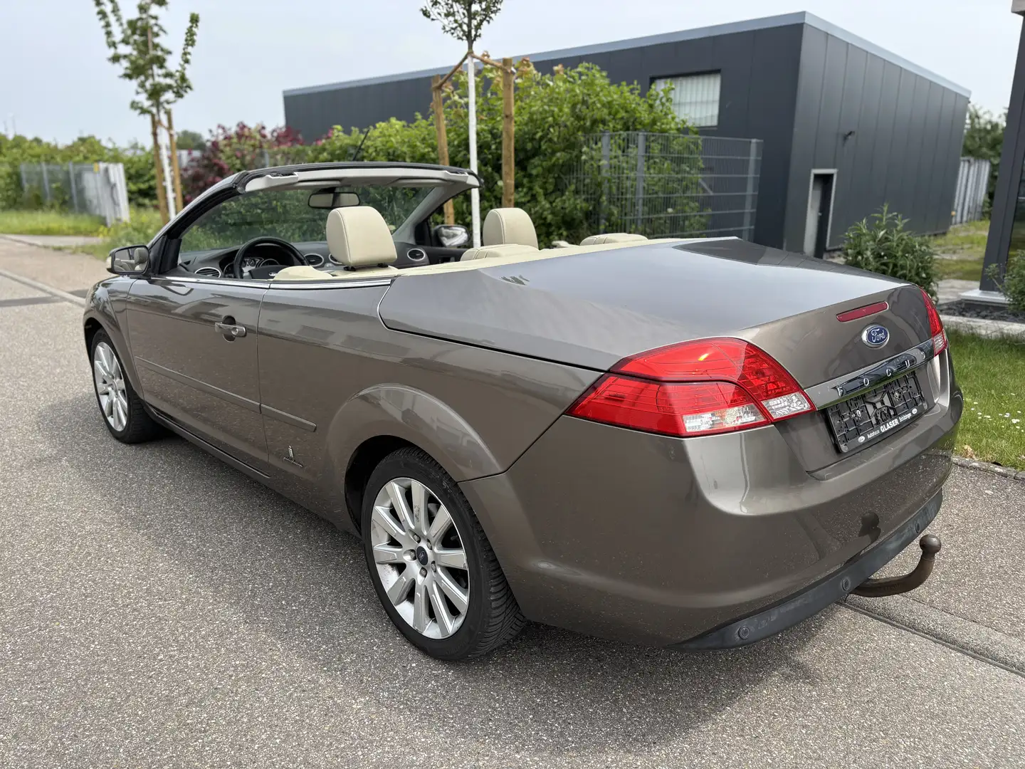 Ford Focus CC Coupe-Cabriolet 2.0 16V Aut. Titanium Oro - 2