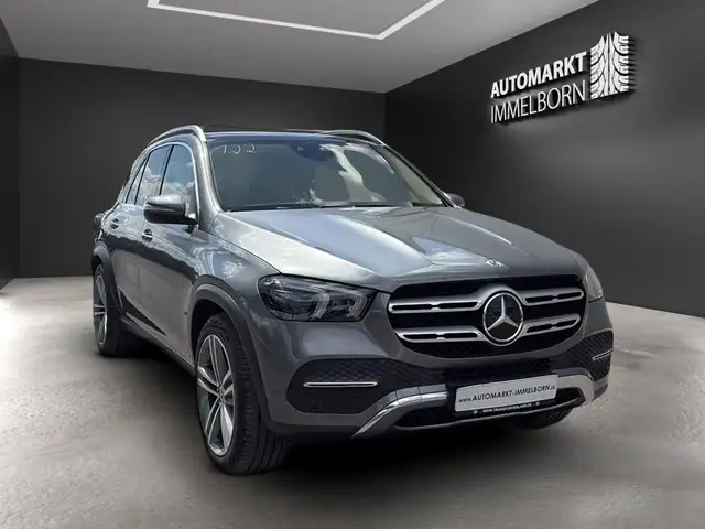 Mercedes-Benz GLE view 2