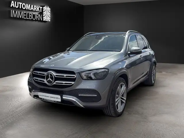Mercedes-Benz GLE view 3