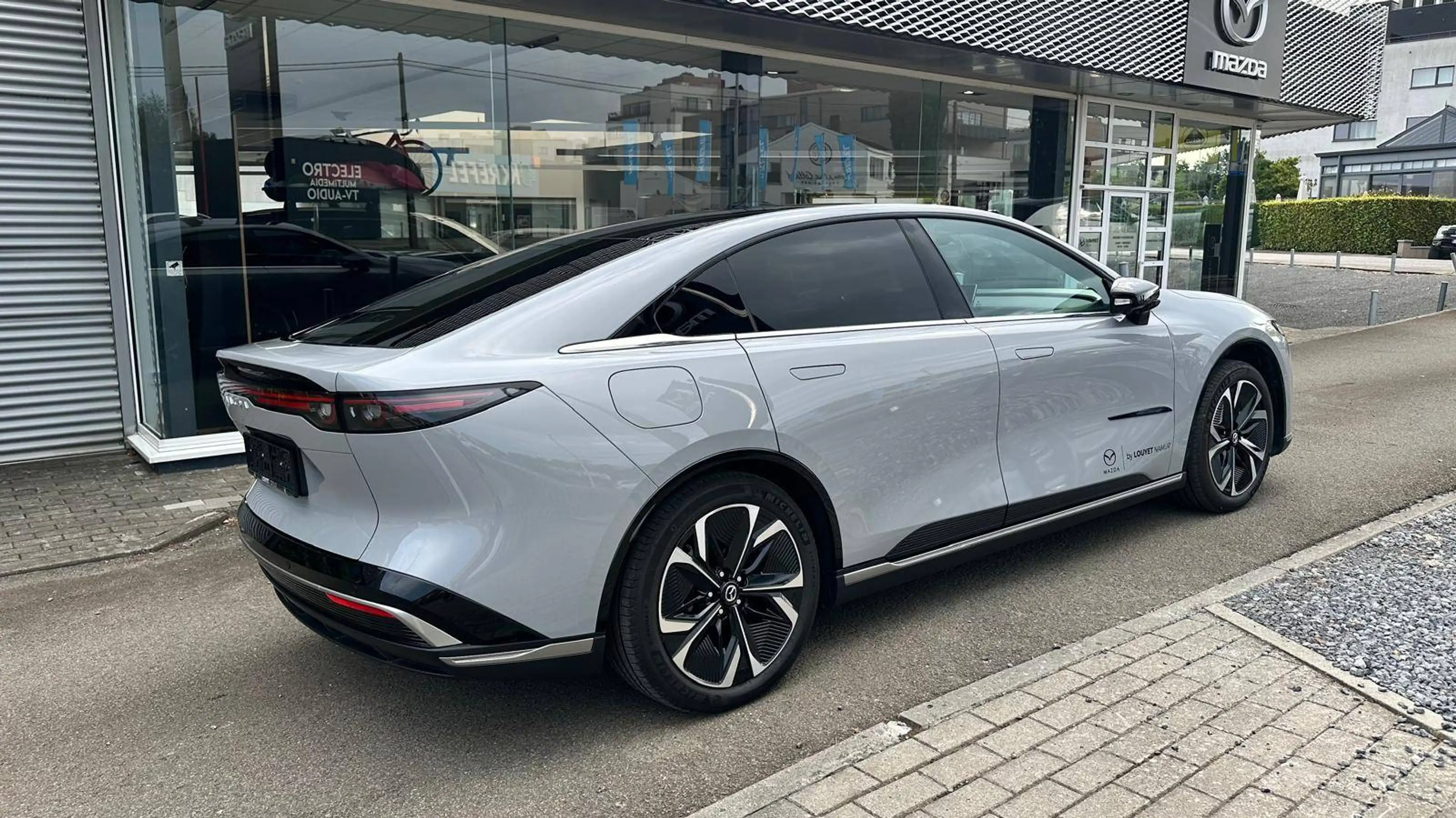 Mazda 6e 6e 68.8 kWh Takumi Takumi — photo 2