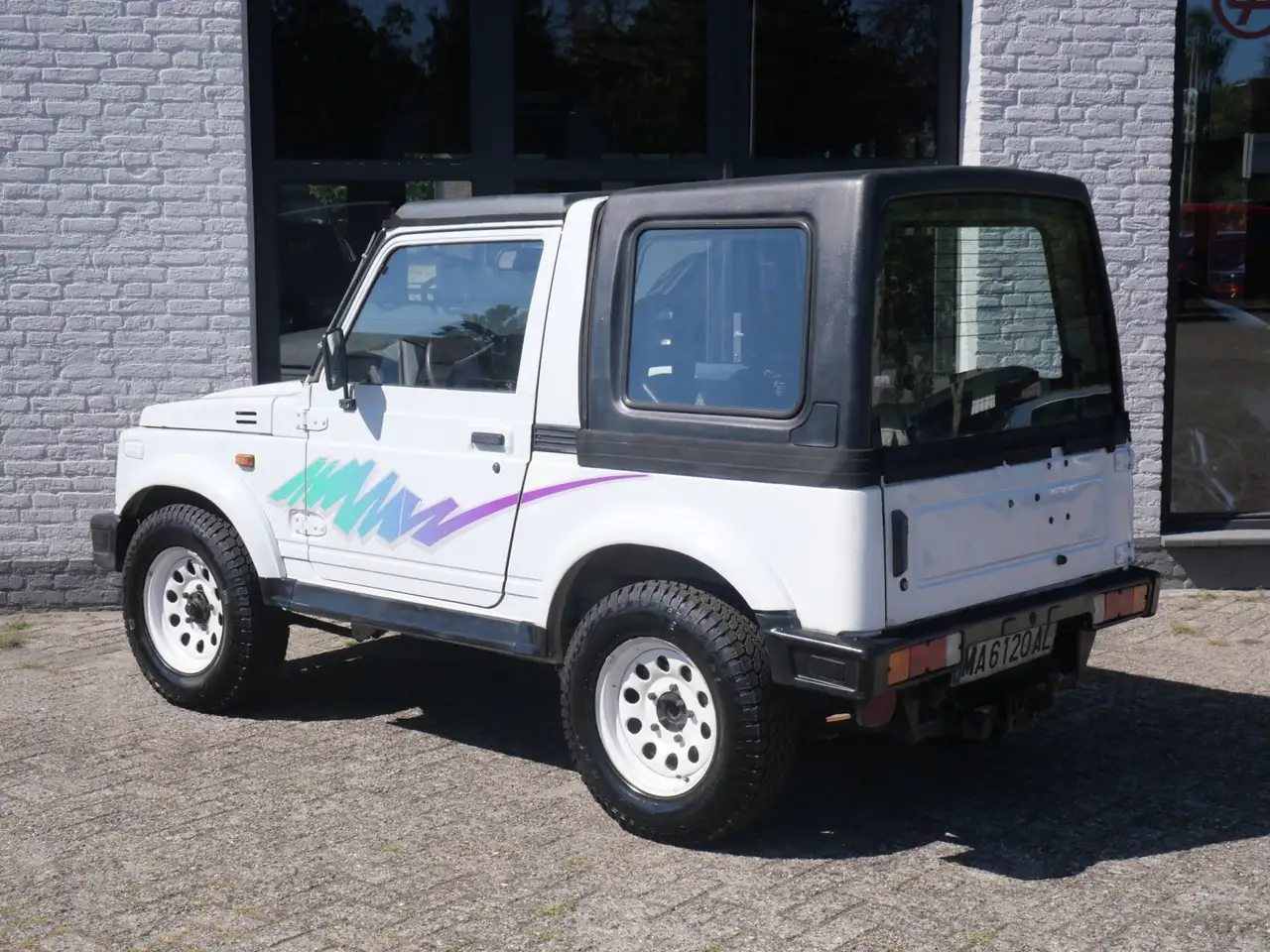 Suzuki Samurai 4x4 1.3 Cabrio 127.000km !!! 4 Persoons, foto 2