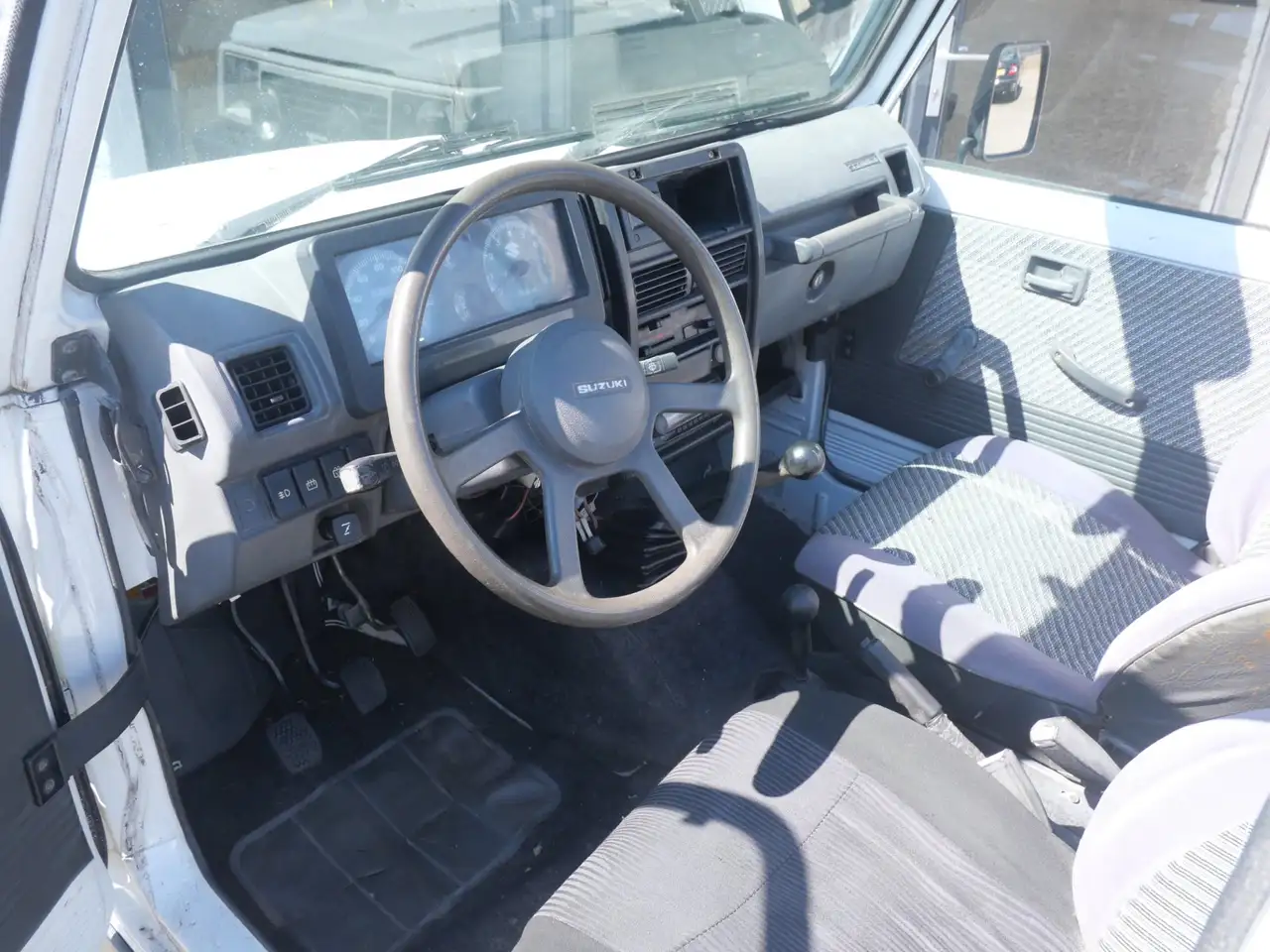 Suzuki Samurai 4x4 1.3 Cabrio 127.000km !!! 4 Persoons, foto 11