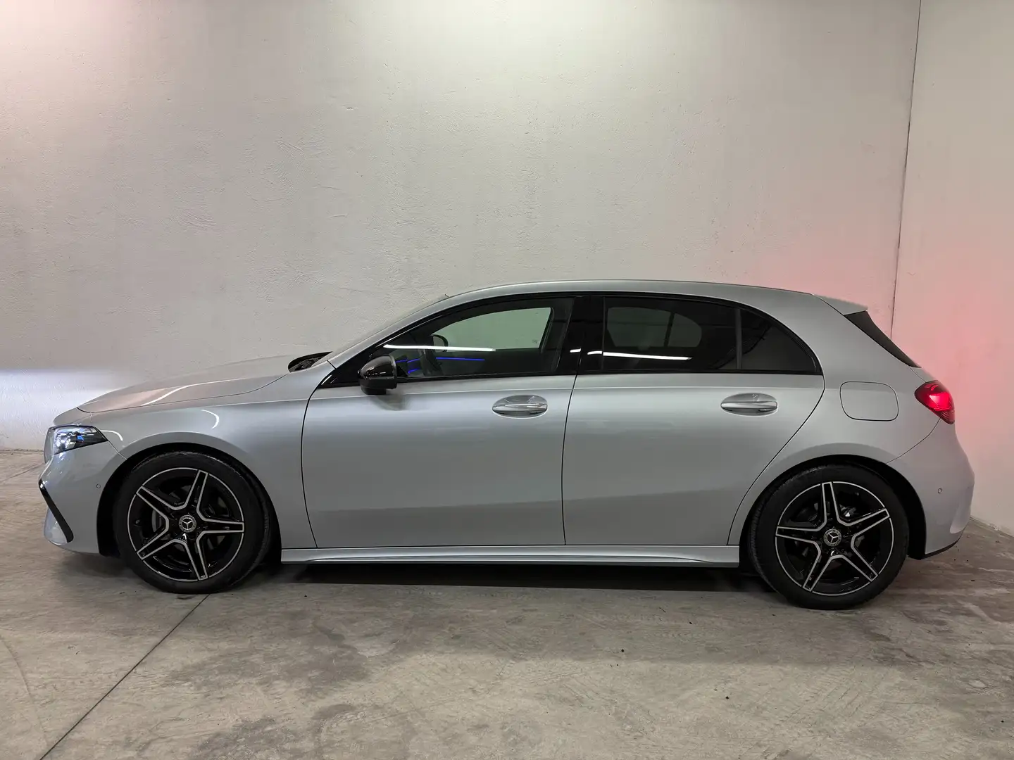 Mercedes-Benz A 180 d AMG Line Premium Plus Auto Argento - 2