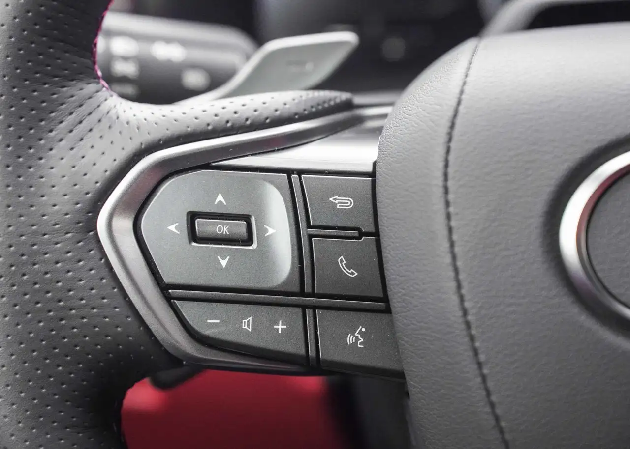 Lexus IS снимка Lexus IS