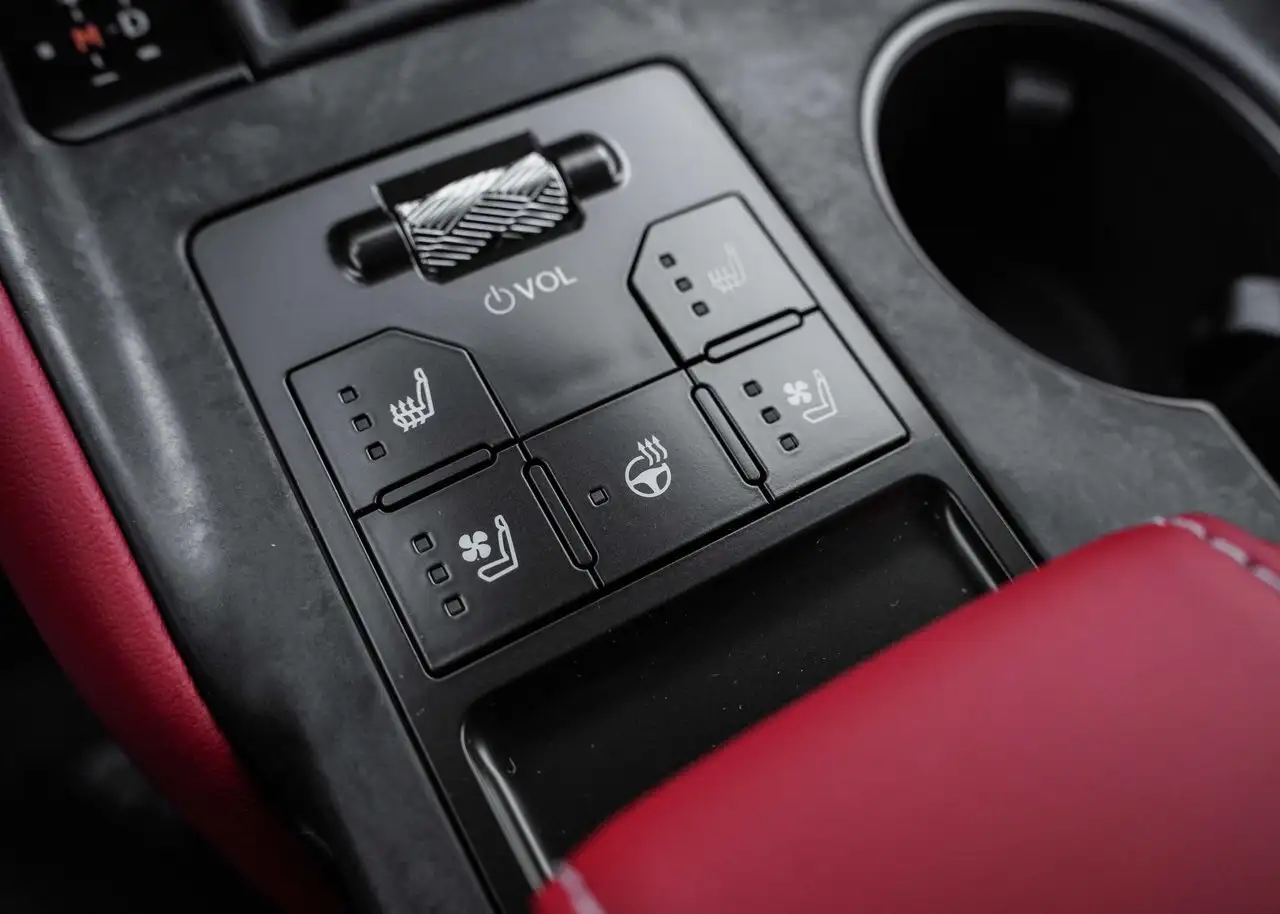 Lexus IS снимка Lexus IS