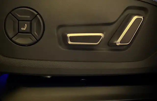 Audi Q6 e-tron performance 225 kW Panorama Anhängerkupplung Ansicht 43