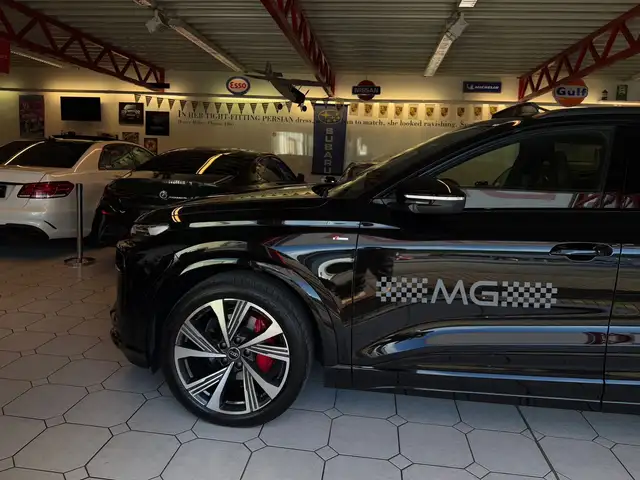Audi Q6 e-tron performance 225 kW Panorama Anhängerkupplung Ansicht 5