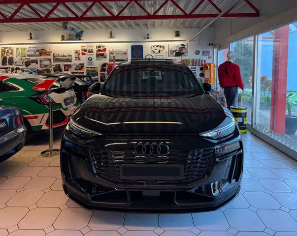 Audi Q6 e-tron performance 225 kW Panorama Anhängerkupplung Ansicht 3