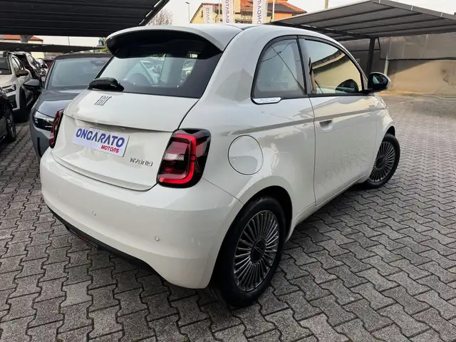 Fiat 500 view 5
