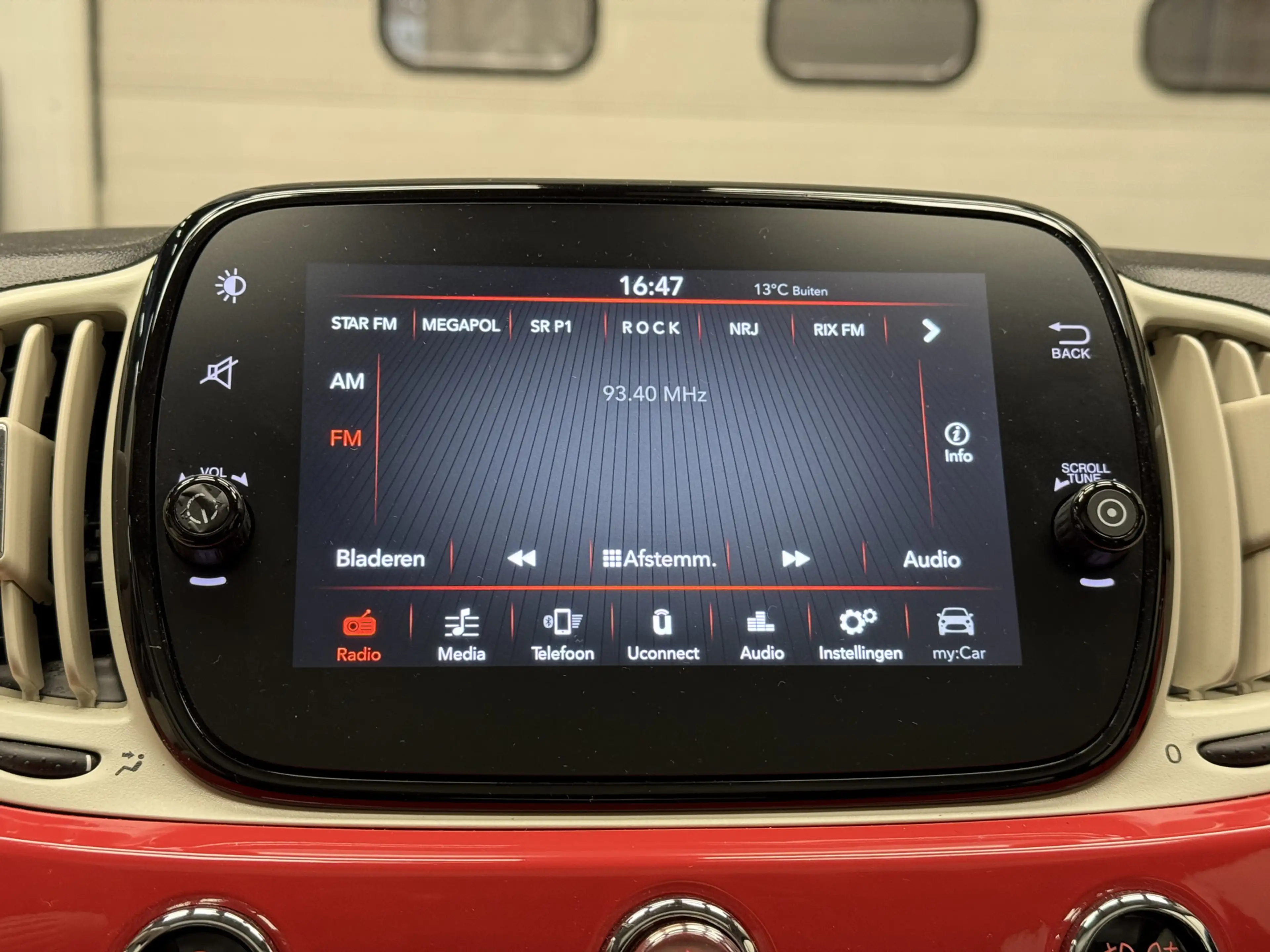 Fiat 500 1.2 Lounge AIRCO/ECC-PANODAK-NAVI by CARPLAY-PDC-L — photo 27