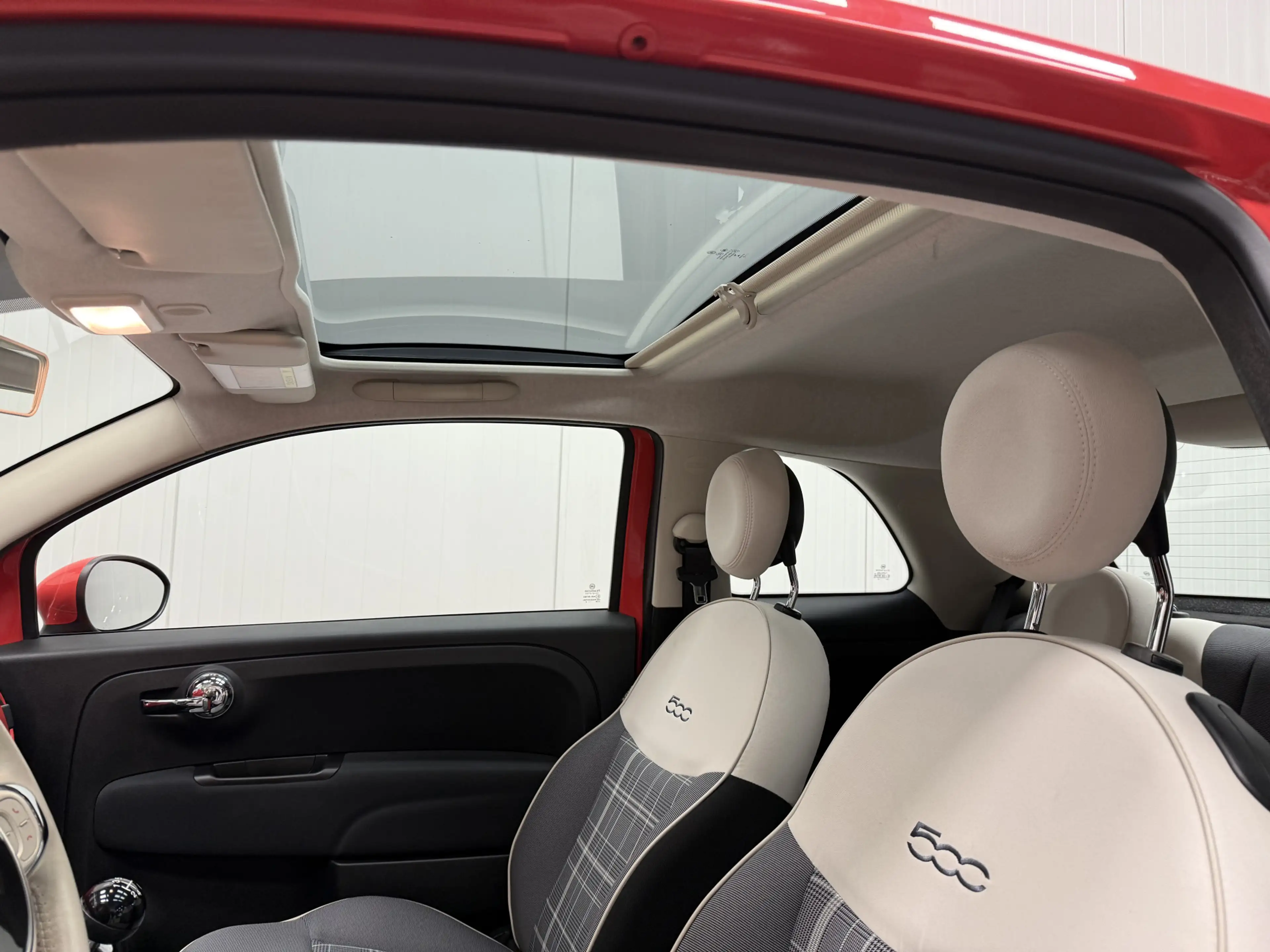 Fiat 500 1.2 Lounge AIRCO/ECC-PANODAK-NAVI by CARPLAY-PDC-L — photo 36