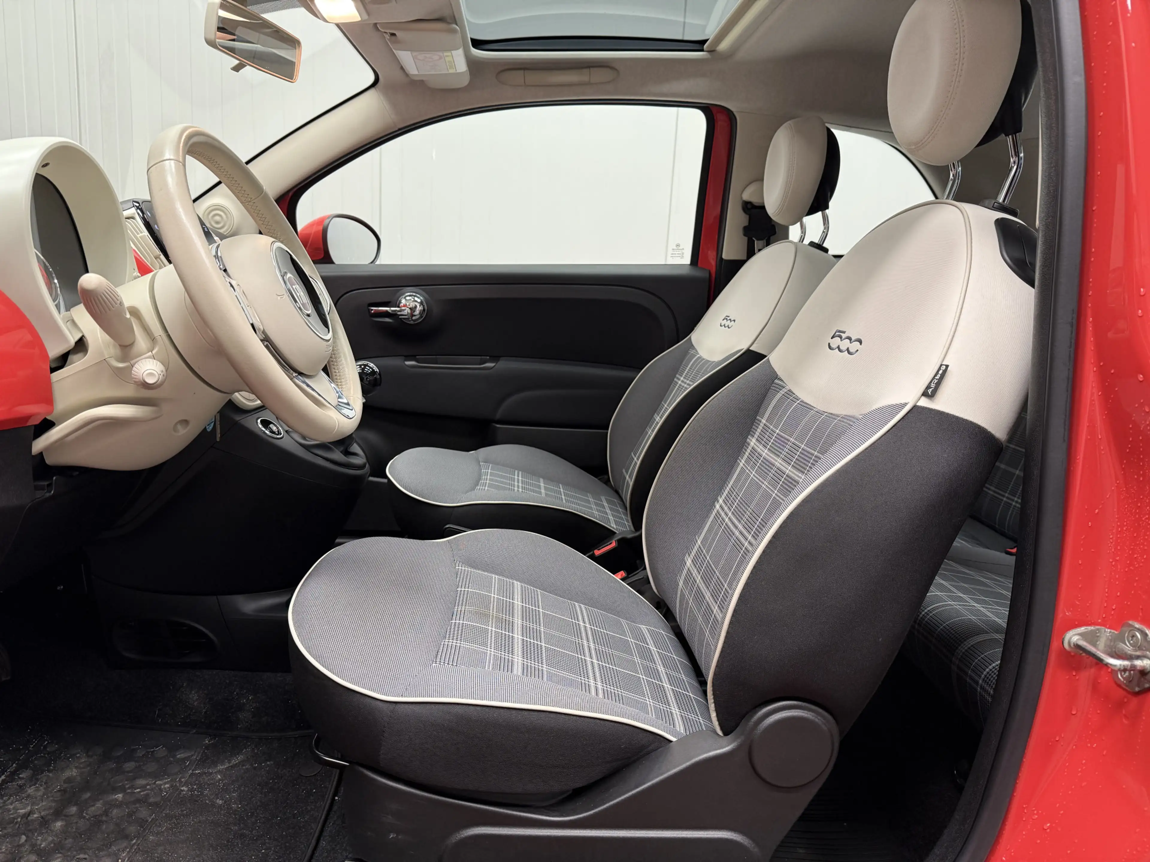 Fiat 500 1.2 Lounge AIRCO/ECC-PANODAK-NAVI by CARPLAY-PDC-L — photo 34